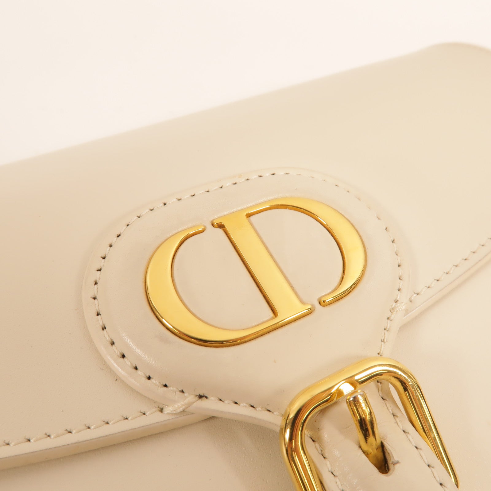 Dior 牛皮皮革Bobby Medium肩背袋