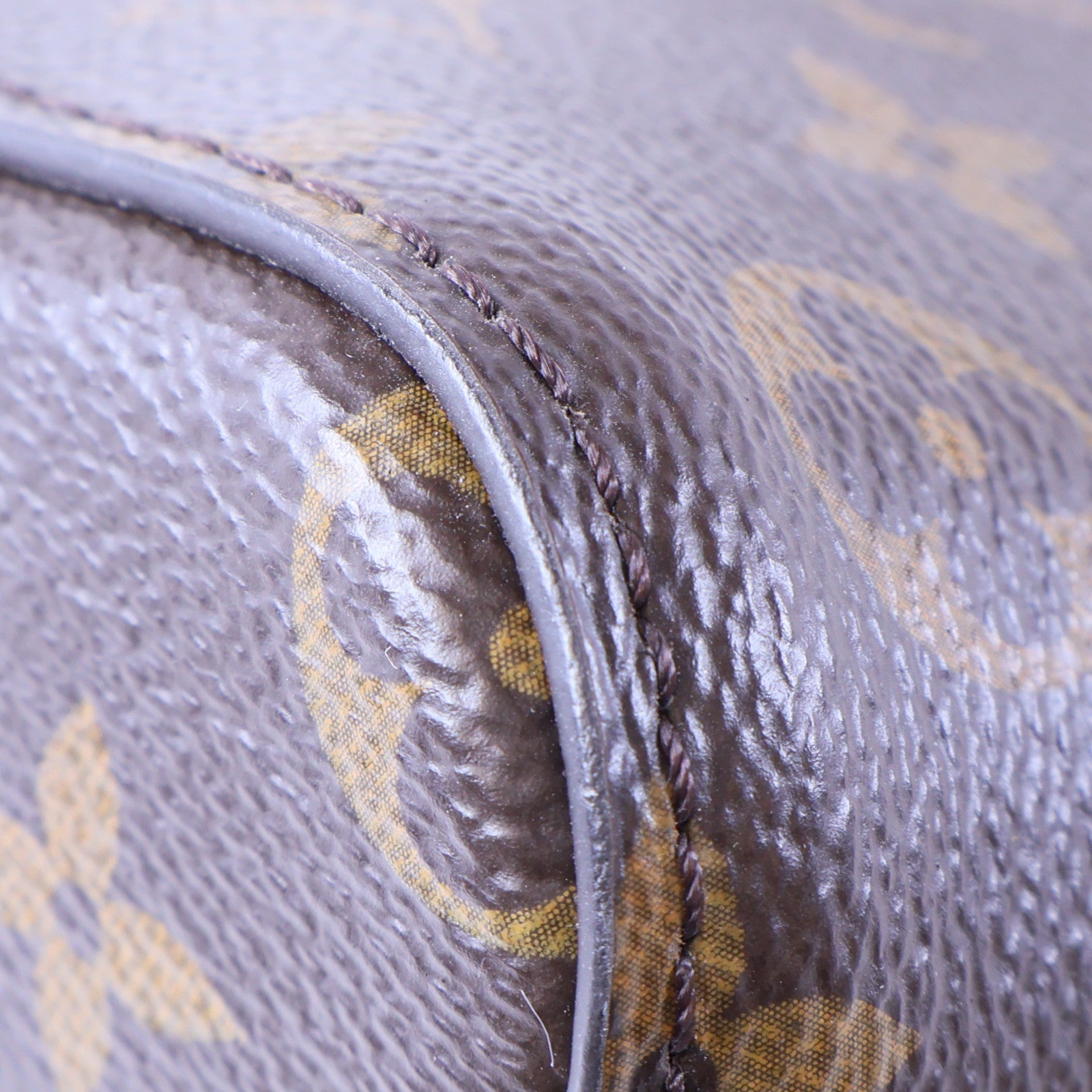 LOUIS VUITTON Monogram Neo Noe MM金扣肩背袋棕色/黑色