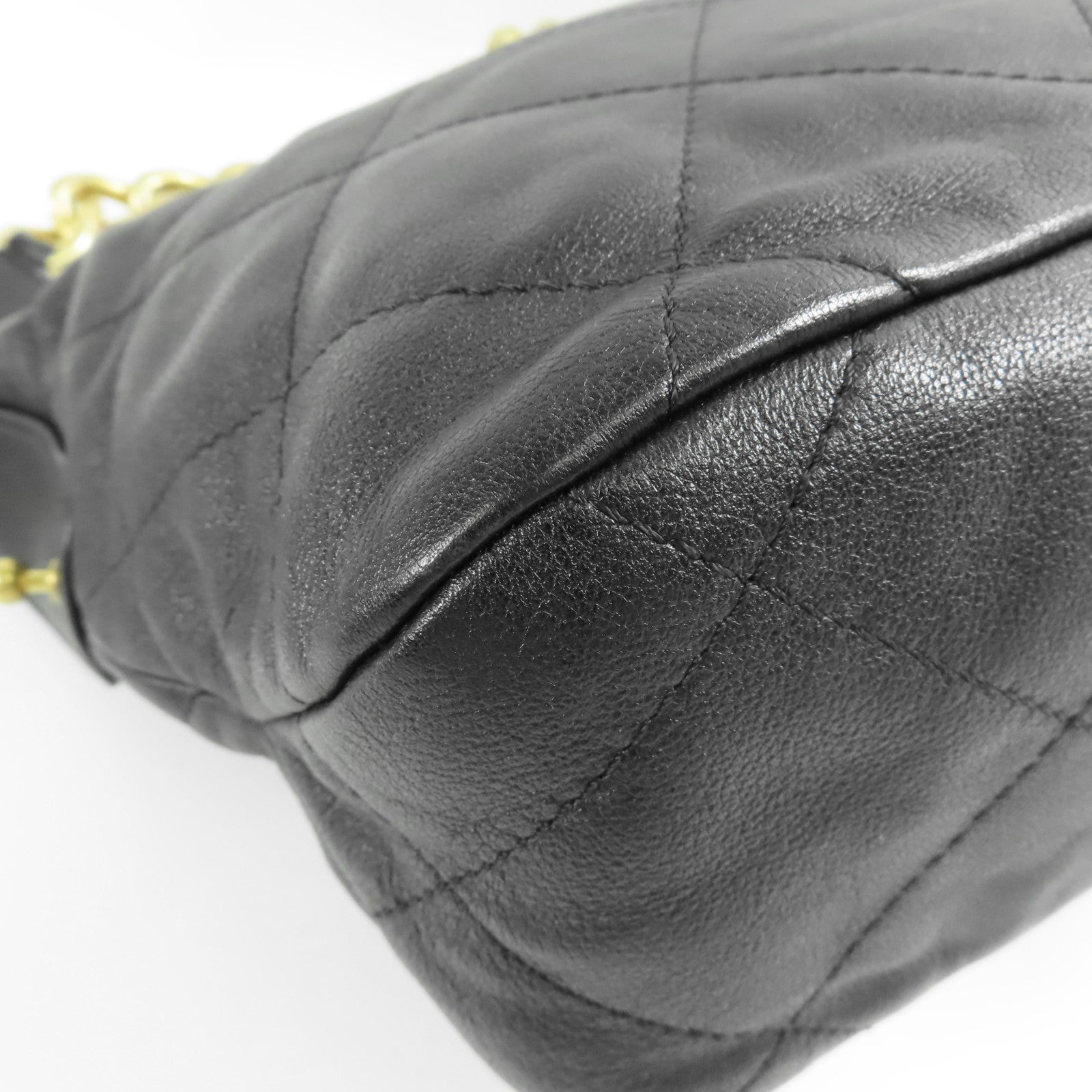 CHANEL 牛皮皮革Hobo Bag金扣肩背袋