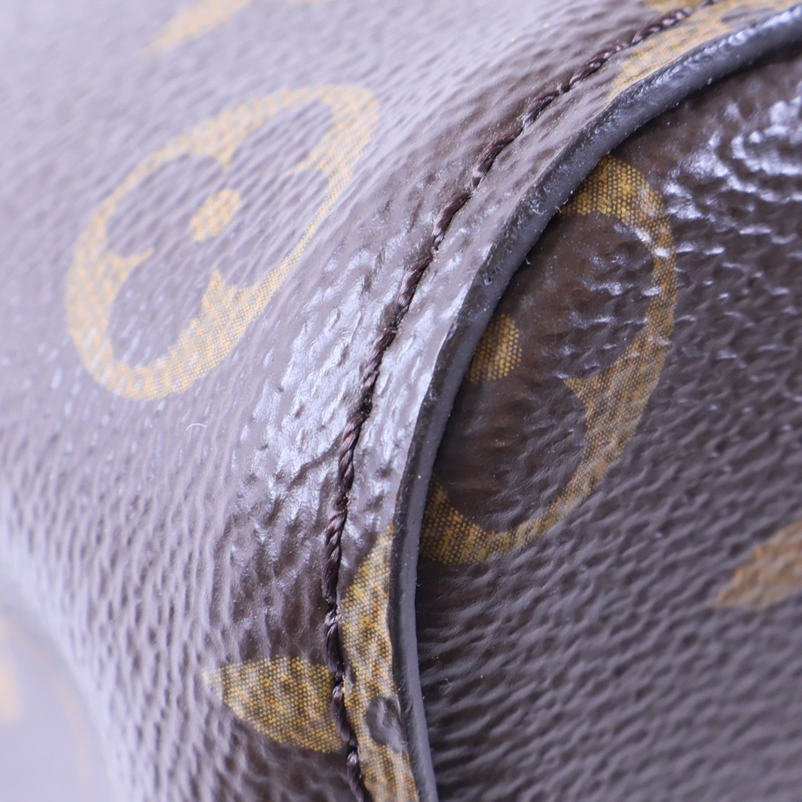 LOUIS VUITTON Monogram Neo Noe MM金扣肩背袋棕色/黑色