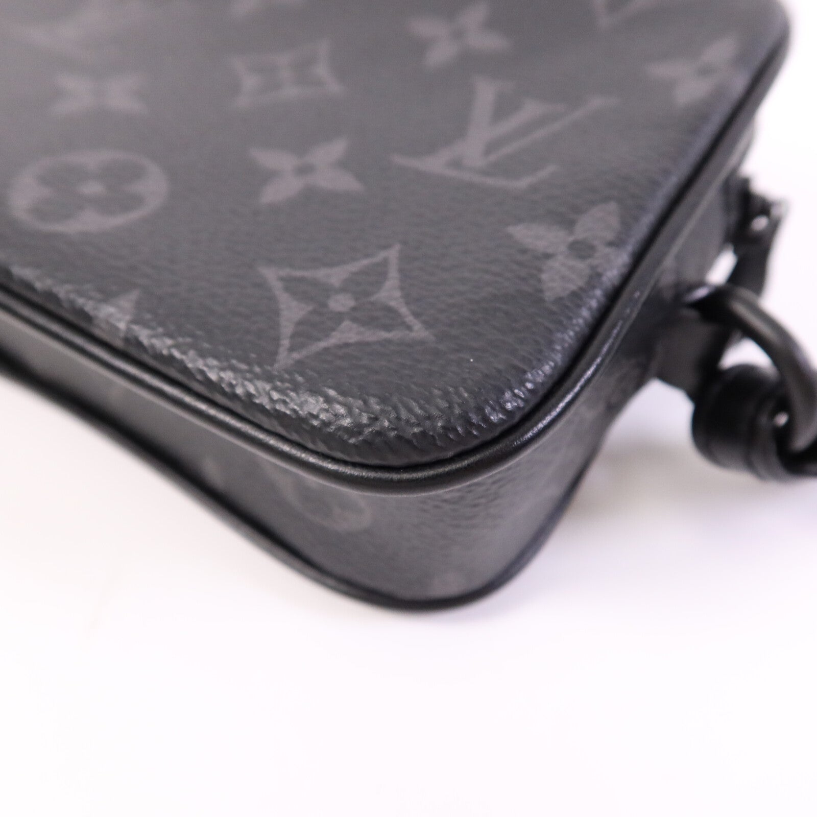 LOUIS VUITTON Monogram Eclipse Pochette Volga Clutch Bag手拿包