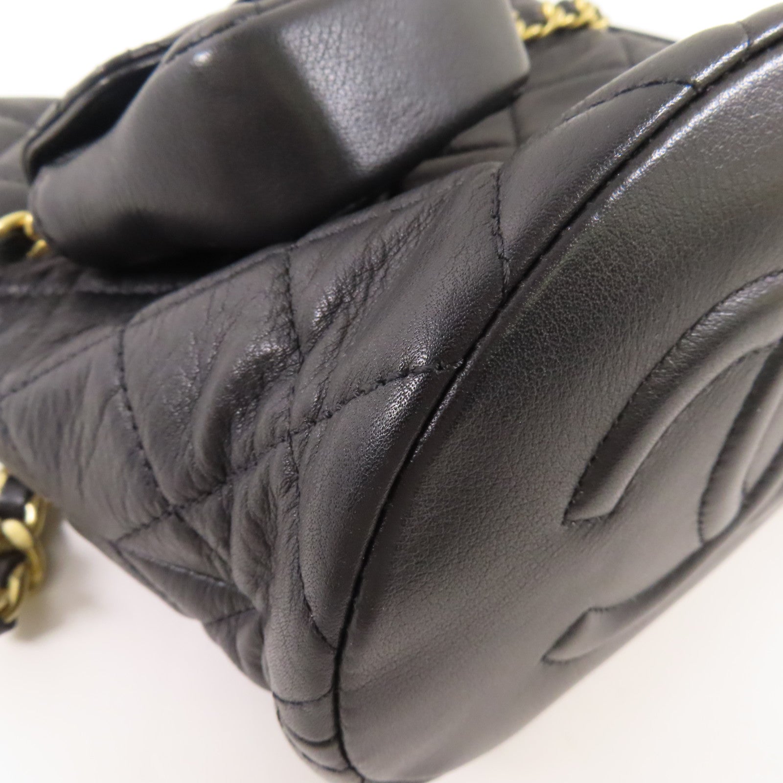CHANEL 羊皮皮革Bucket Bag金扣鏈帶肩背袋