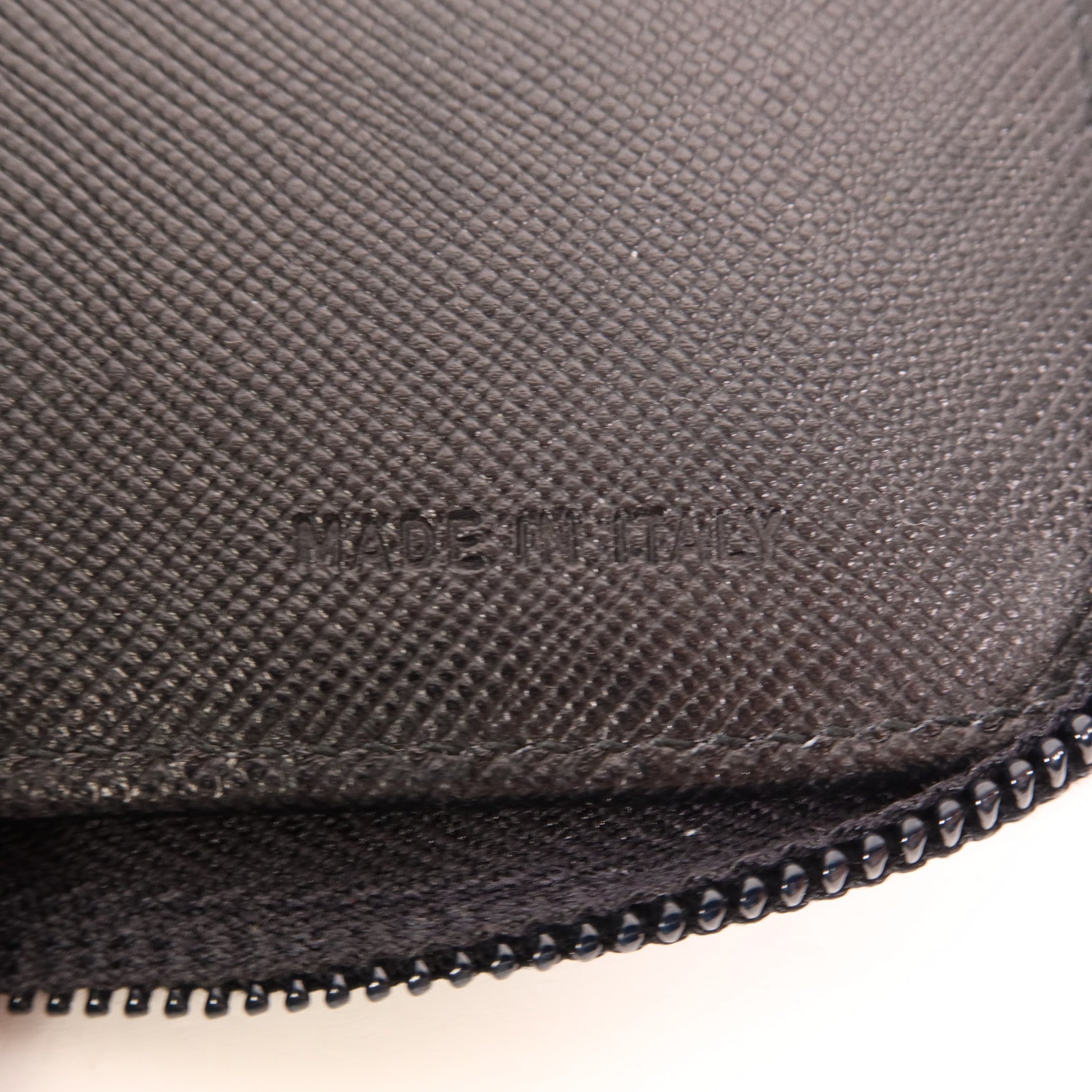 PRADA 牛皮皮革Zipped Wallet銀扣錢包