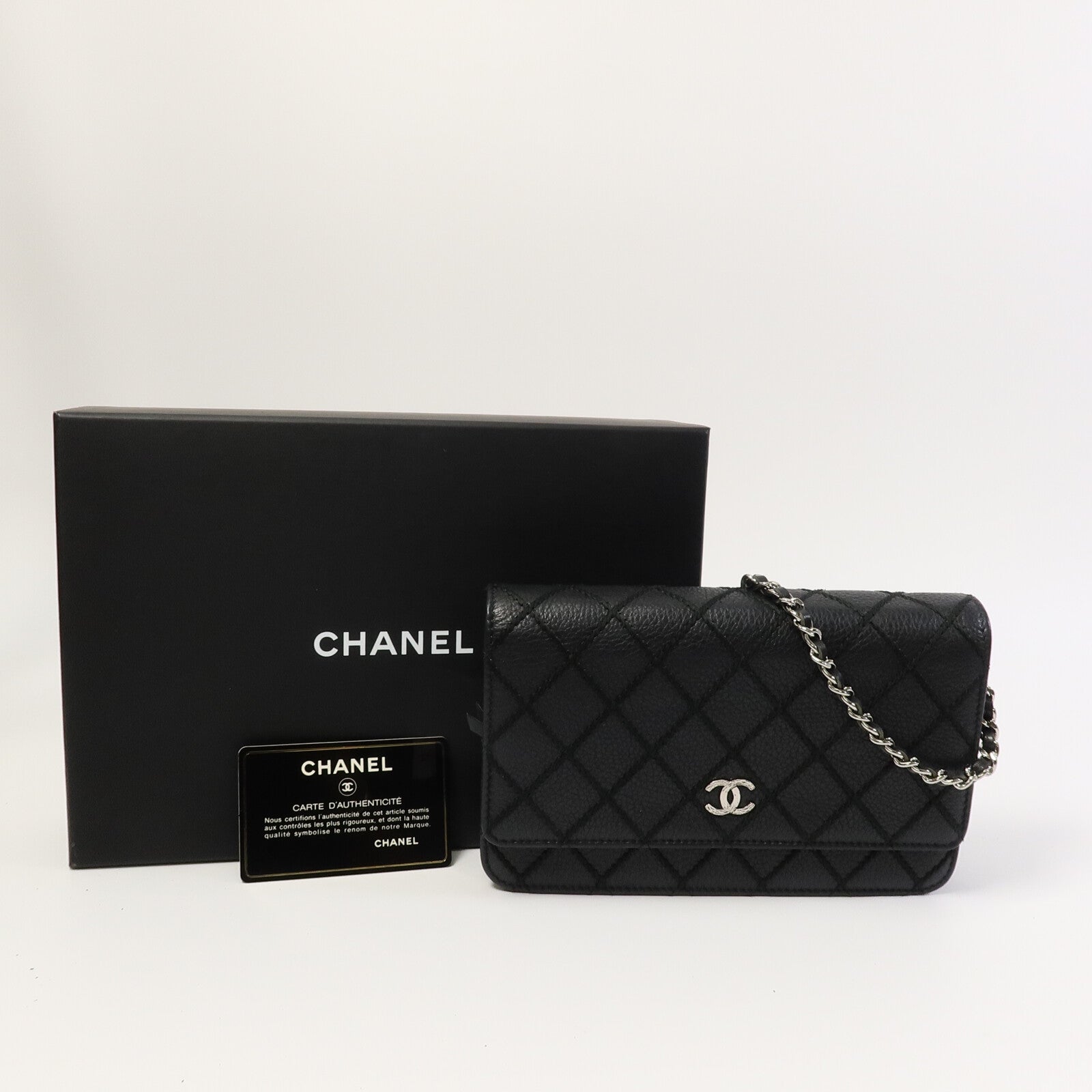 CHANEL 牛皮皮革WOC Wallet On Chain鏈帶肩背袋