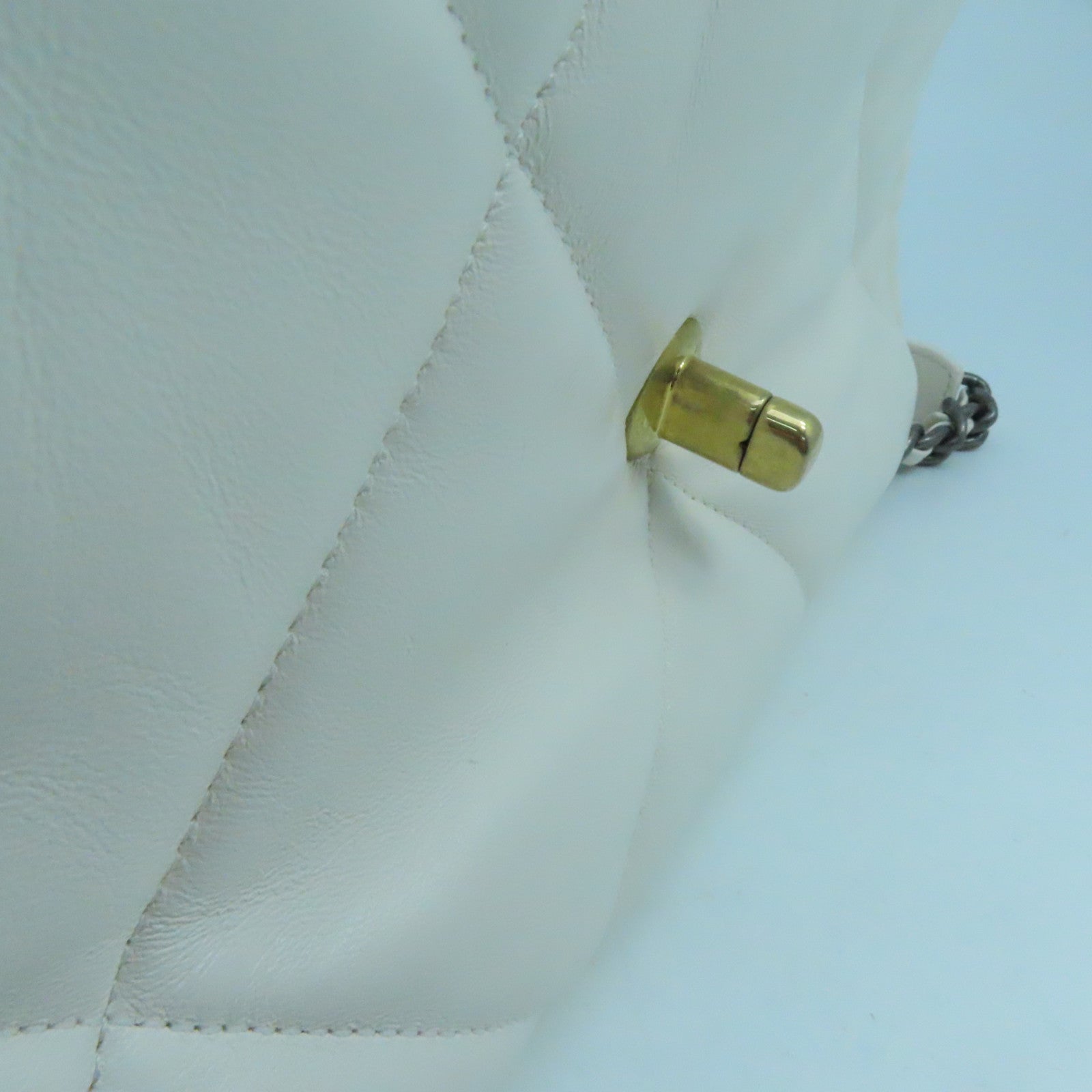 CHANEL rhombic cowhide leather Chain Shoulder Bag gold buckle handle shoulder bag dual-use white