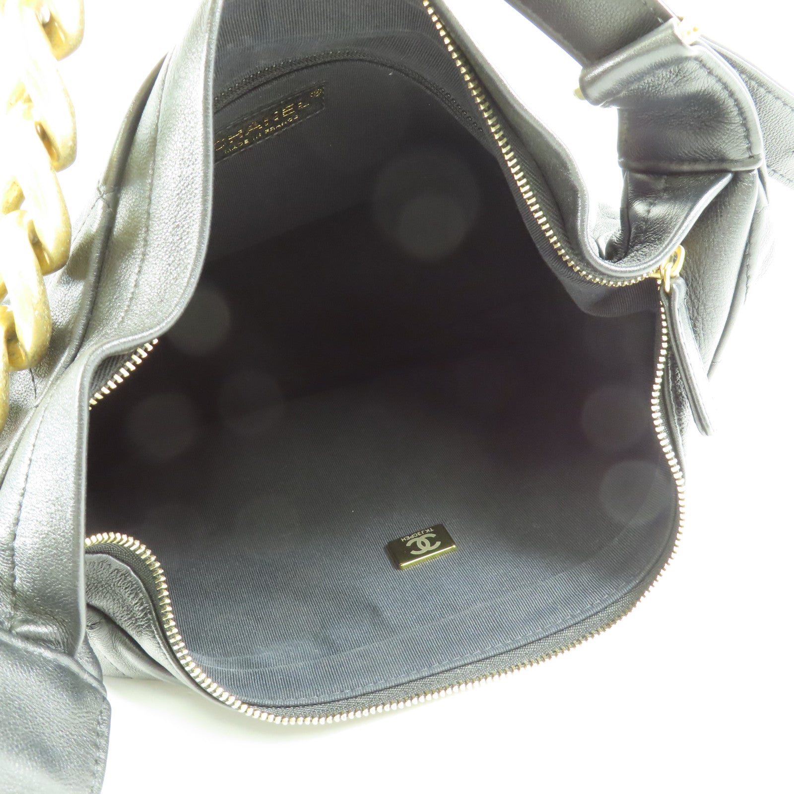 CHANEL 牛皮皮革Hobo Bag金扣肩背袋