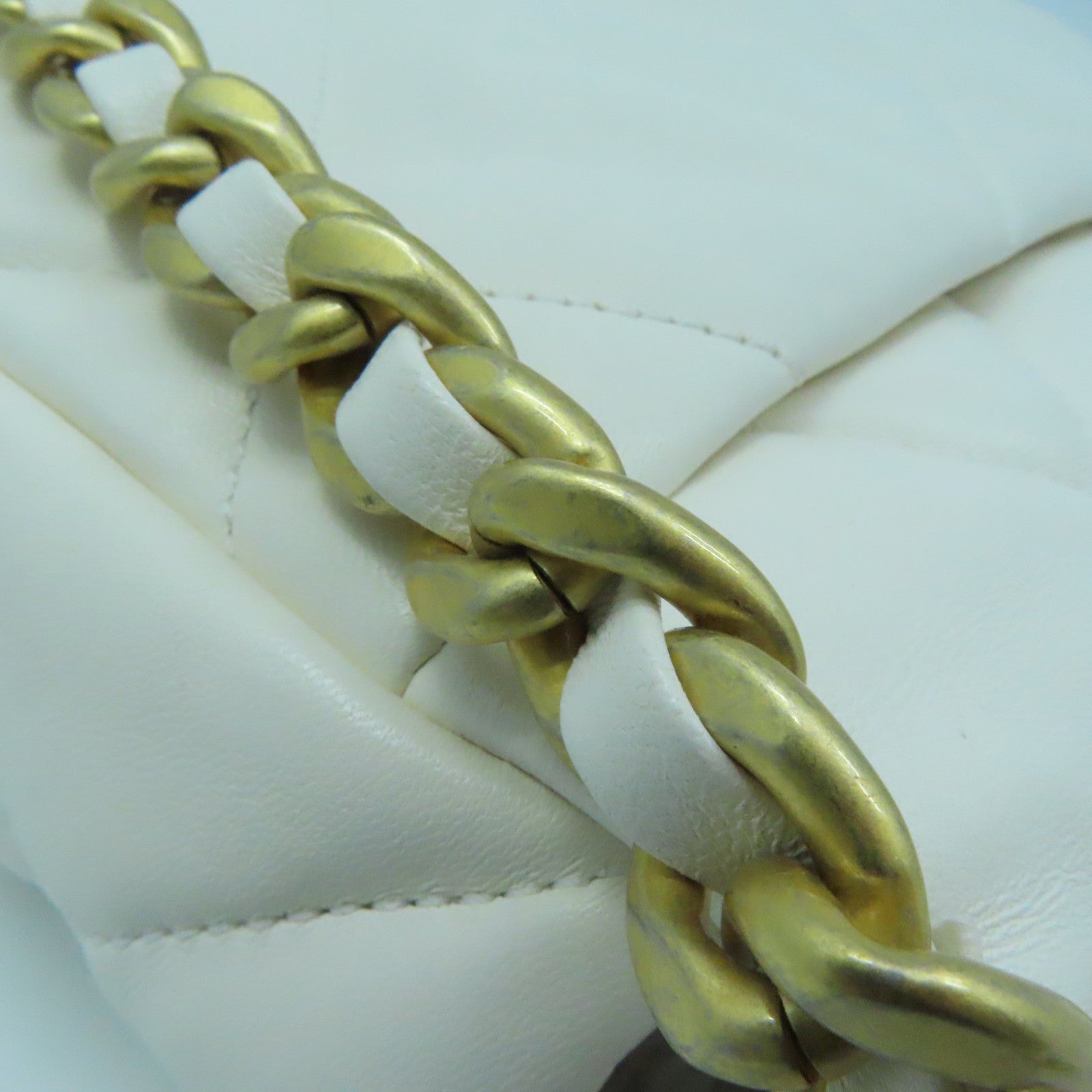 CHANEL rhombic cowhide leather Chain Shoulder Bag gold buckle handle shoulder bag dual-use white