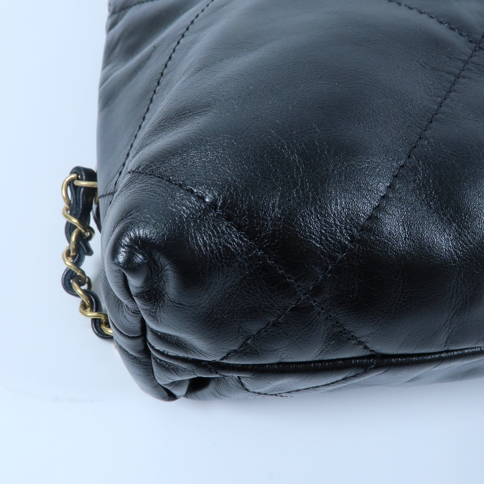 CHANEL 牛皮皮革Chanel 22 Backpack鏈帶背包