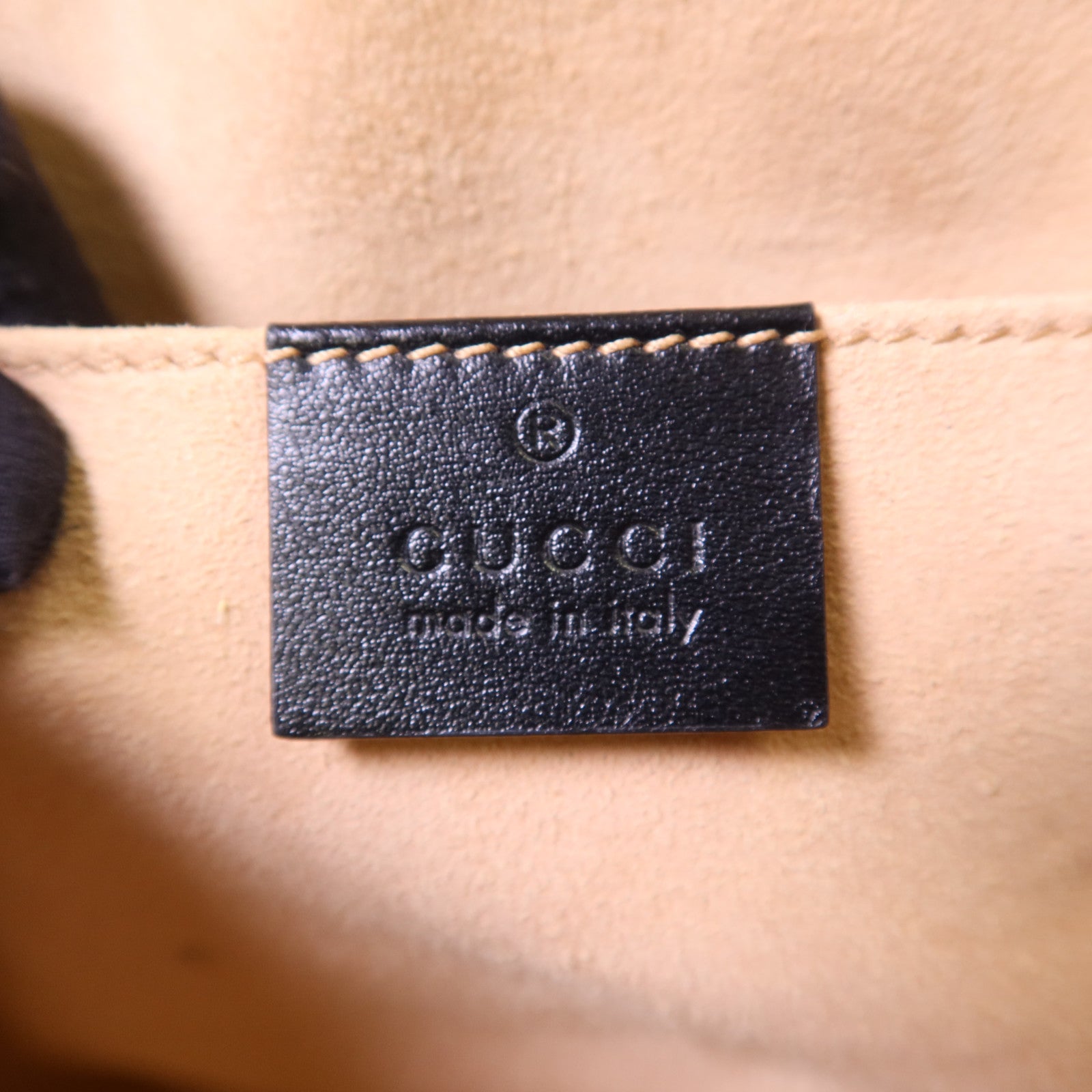 GUCCI 牛皮皮革GG Marmont Small金扣鏈帶肩背袋