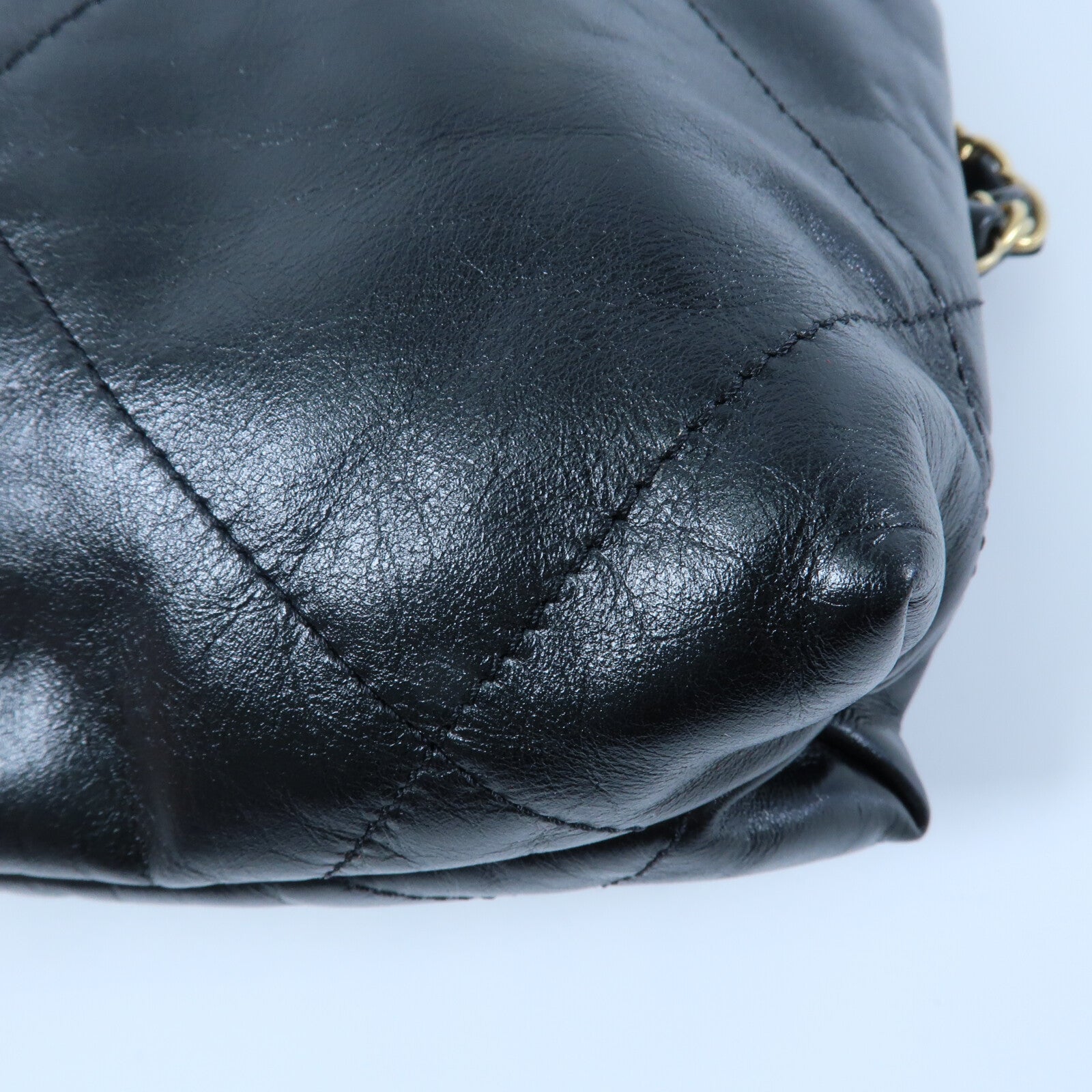 CHANEL 牛皮皮革Chanel 22 Backpack鏈帶背包