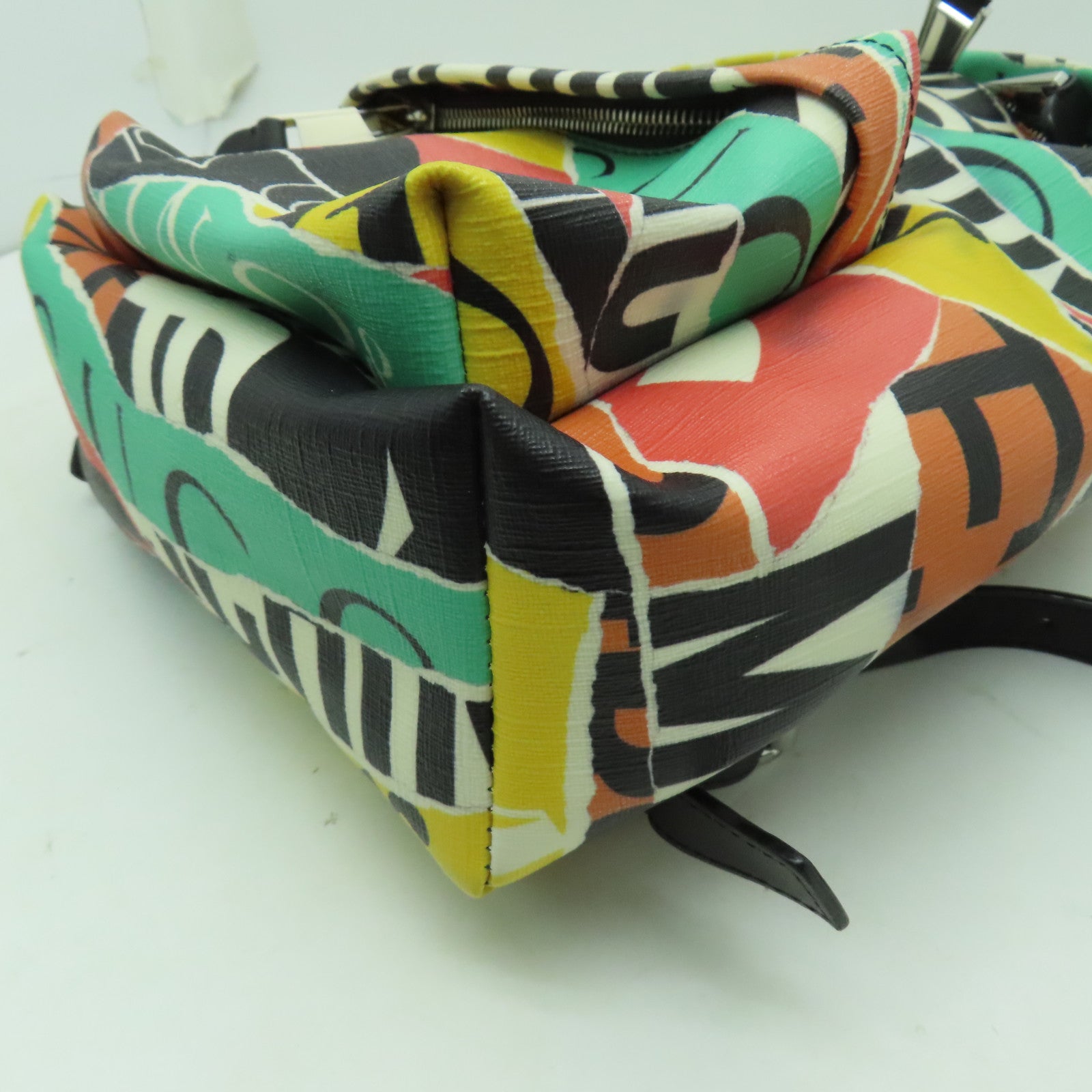 MOSCHINO 【清倉大減價】塗層帆布Backpack銀扣背包多色