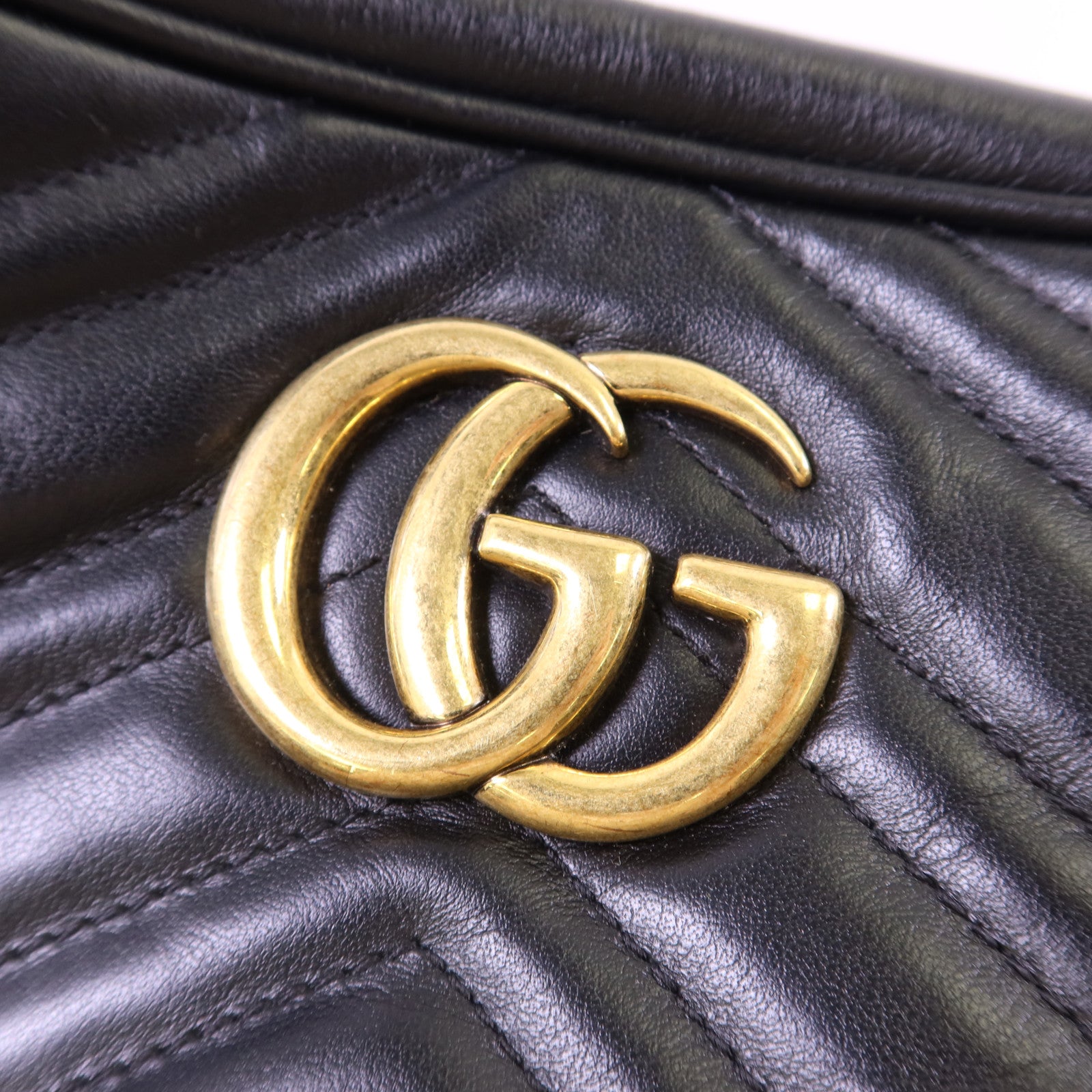 GUCCI 牛皮皮革GG Marmont Small金扣鏈帶肩背袋