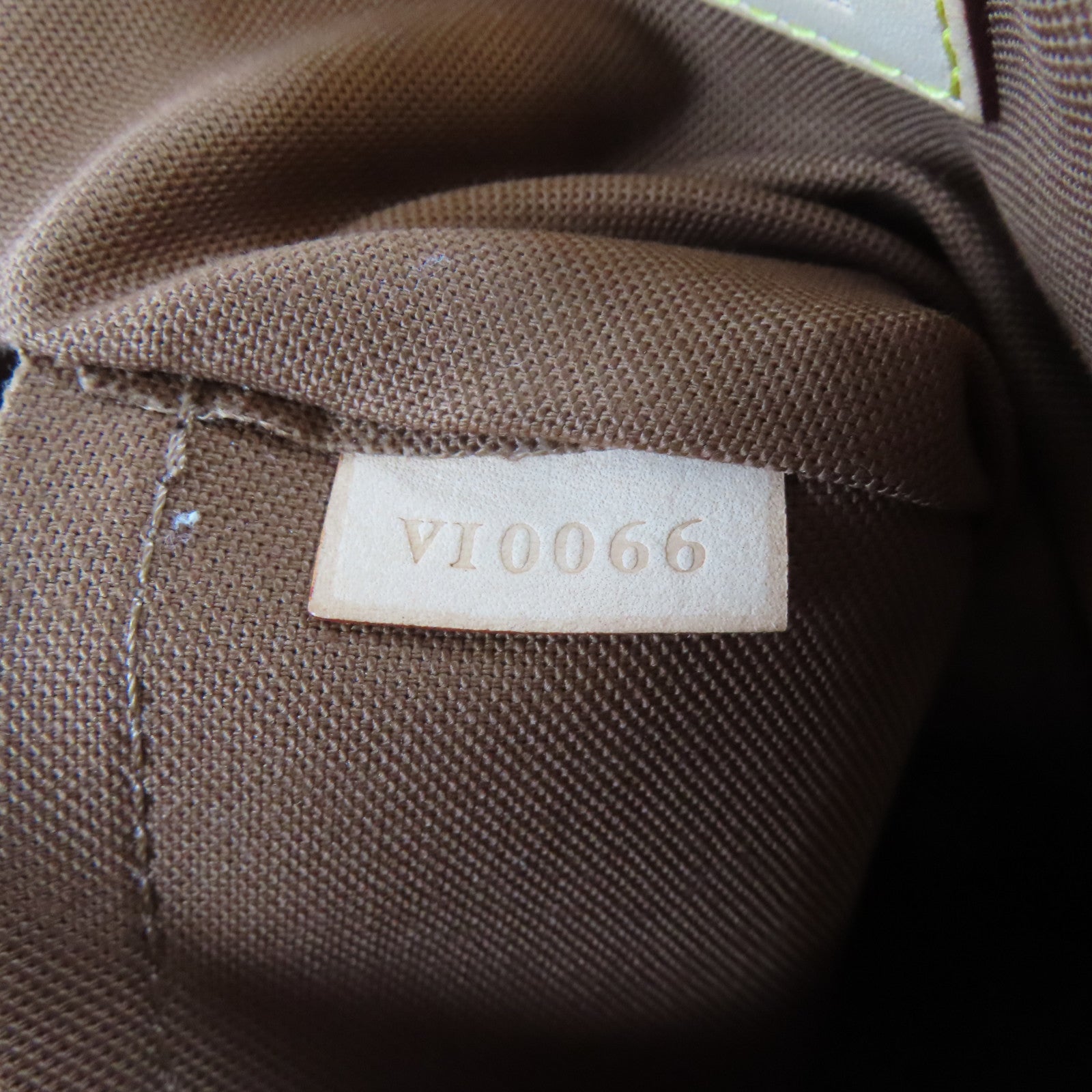 LOUIS VUITTON Monogram Batignolle金扣手挽袋啡色