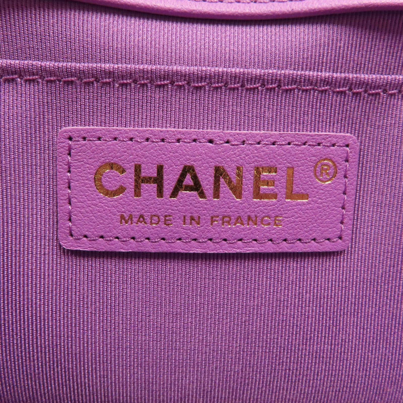 CHANEL 斜紋羊皮皮革Boy 25cm金扣鏈帶肩背袋紫色