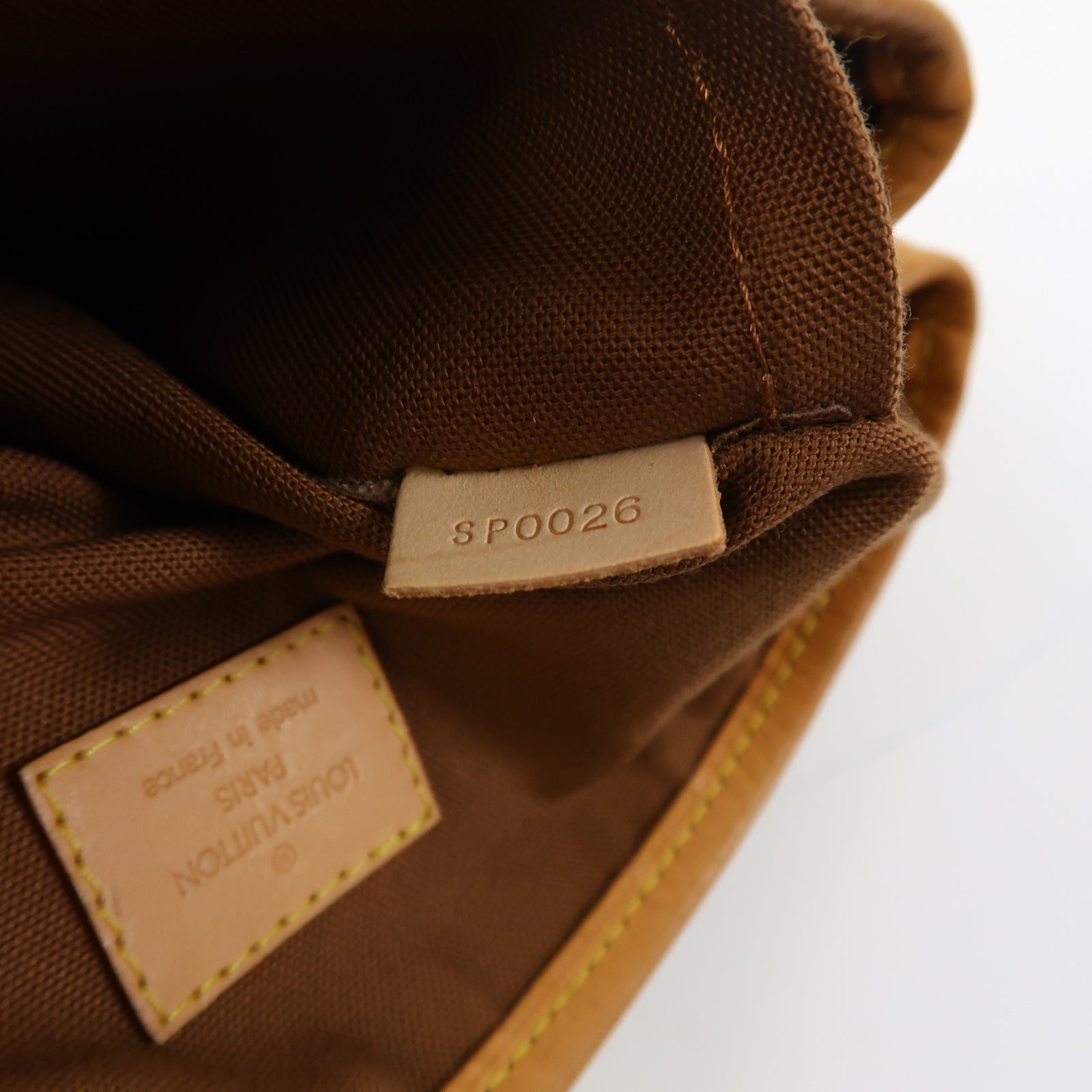 LOUIS VUITTON Monogram Batignolles金扣手挽袋啡色