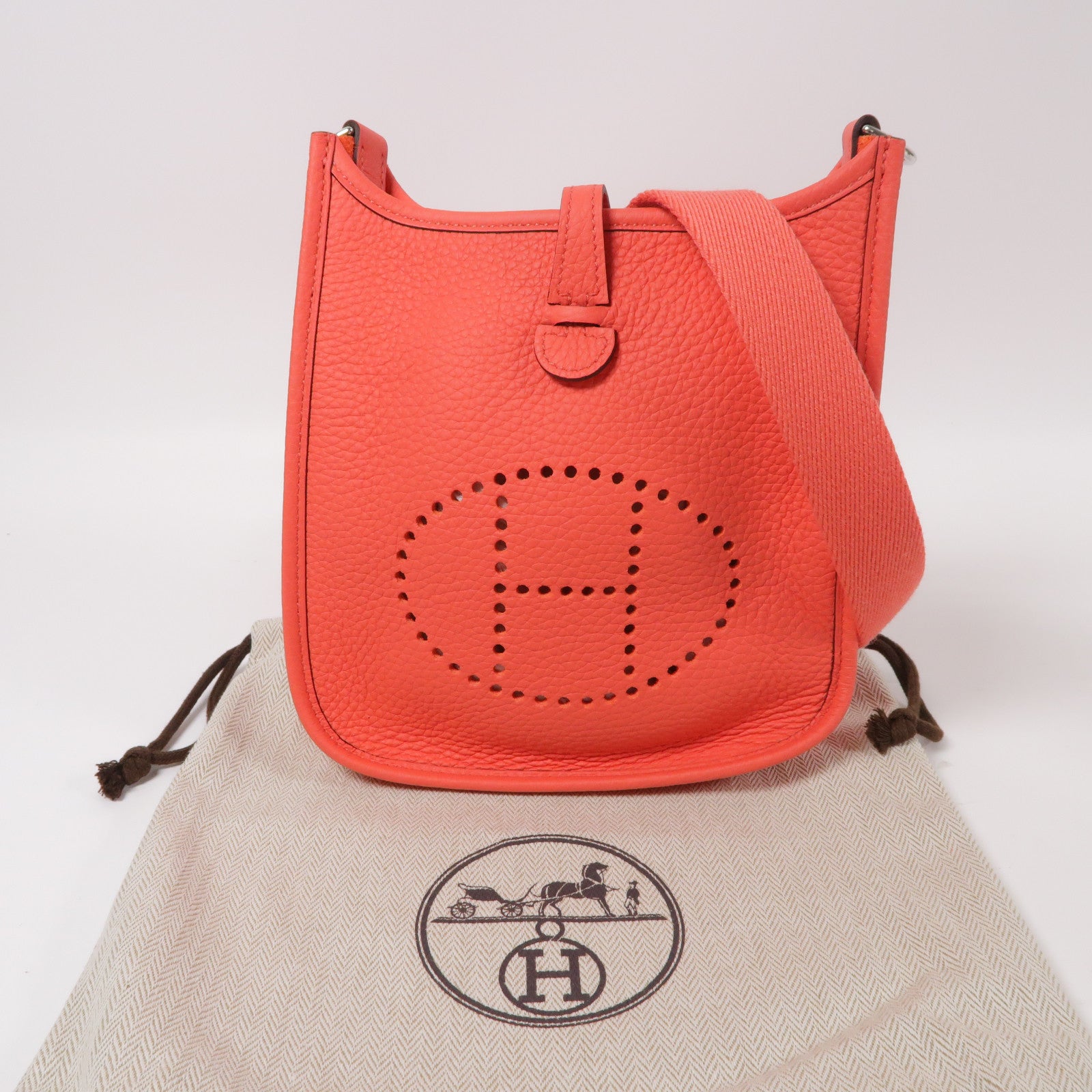 HERMES 【清倉大減價】Clemence皮革Evelyne TPM銀扣肩背袋Rose Texas/德克薩斯粉色