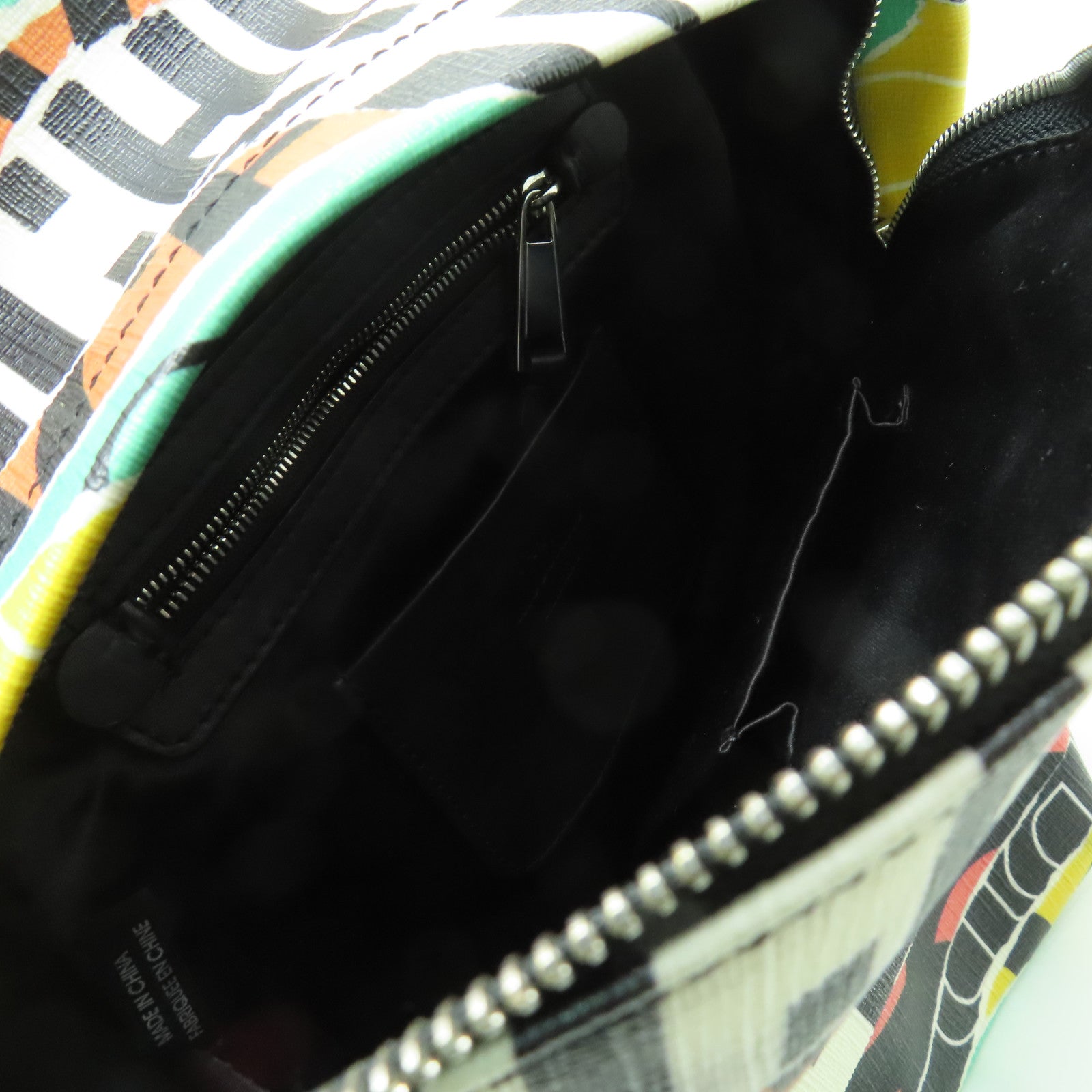 MOSCHINO 【清倉大減價】塗層帆布Backpack銀扣背包多色