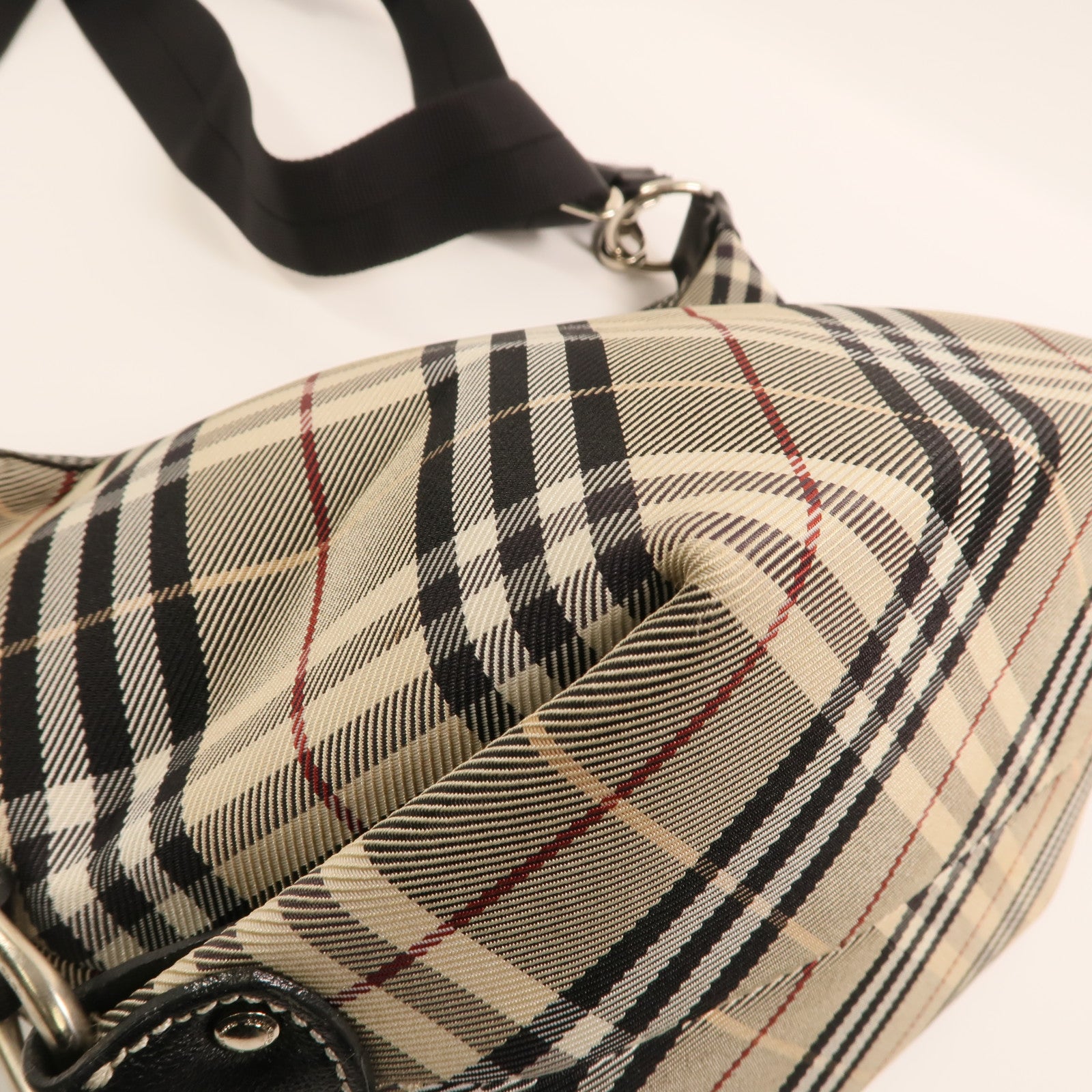 BURBERRY 尼龍Shoulder Bag銀扣肩背袋