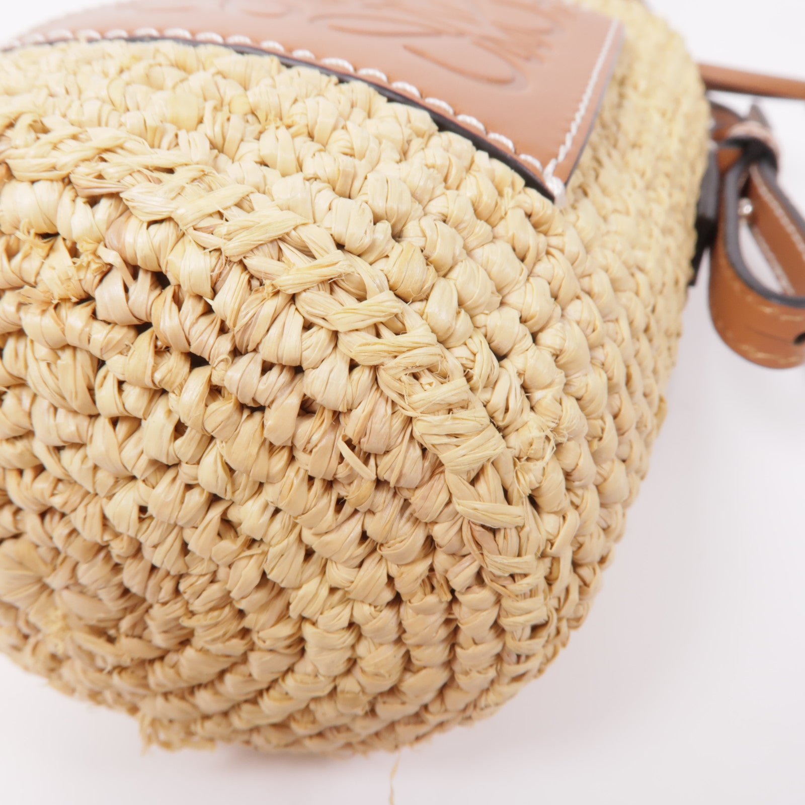 LOEWE 酒椰/牛皮皮革Raffia Bucket Shoulder肩背袋