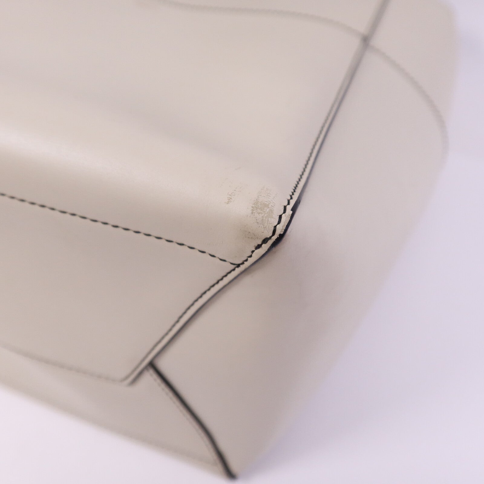 CELINE 牛皮皮革Sangle Bucket金扣手挽袋