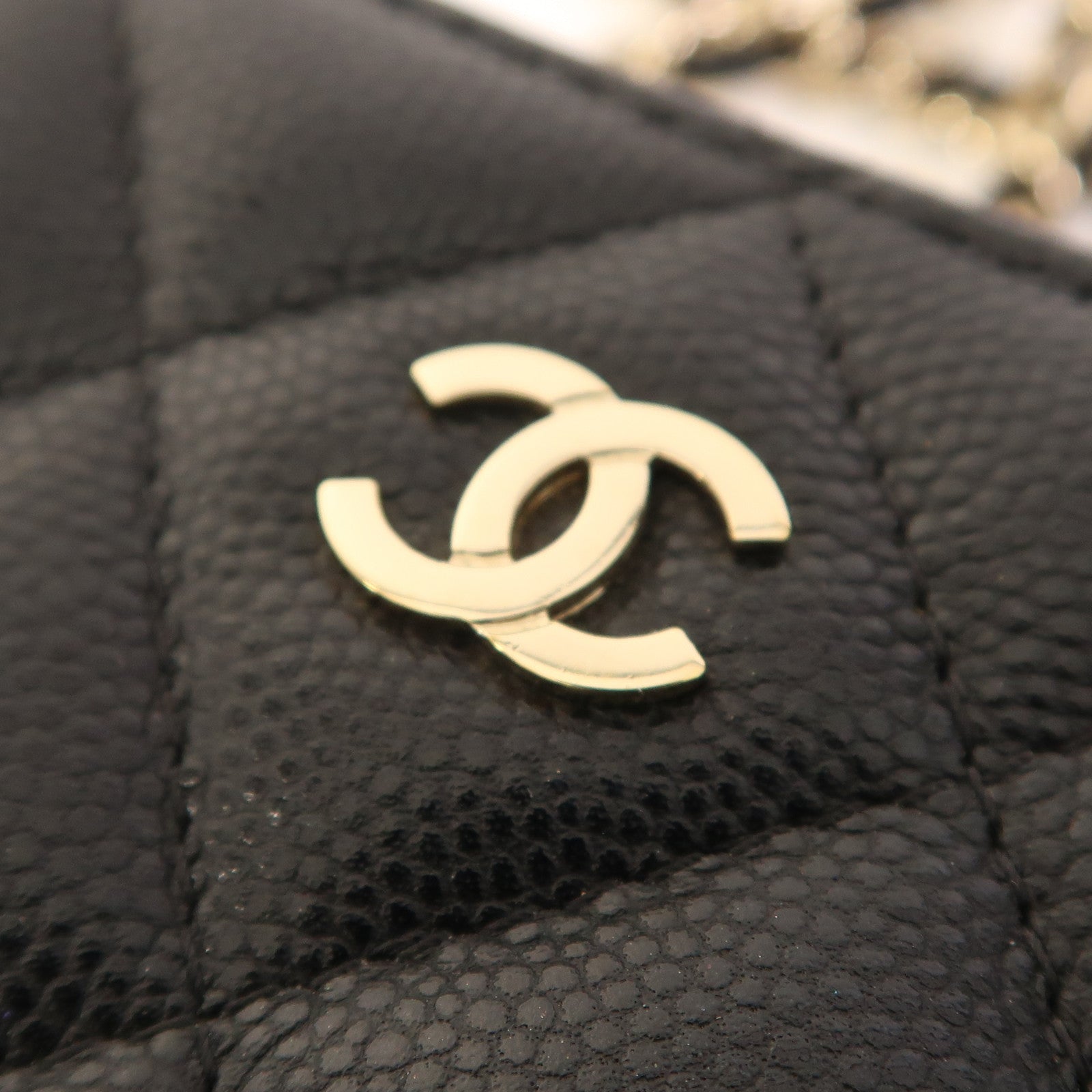 CHANEL 牛皮皮革Chain Shoulder金扣鏈帶肩背袋