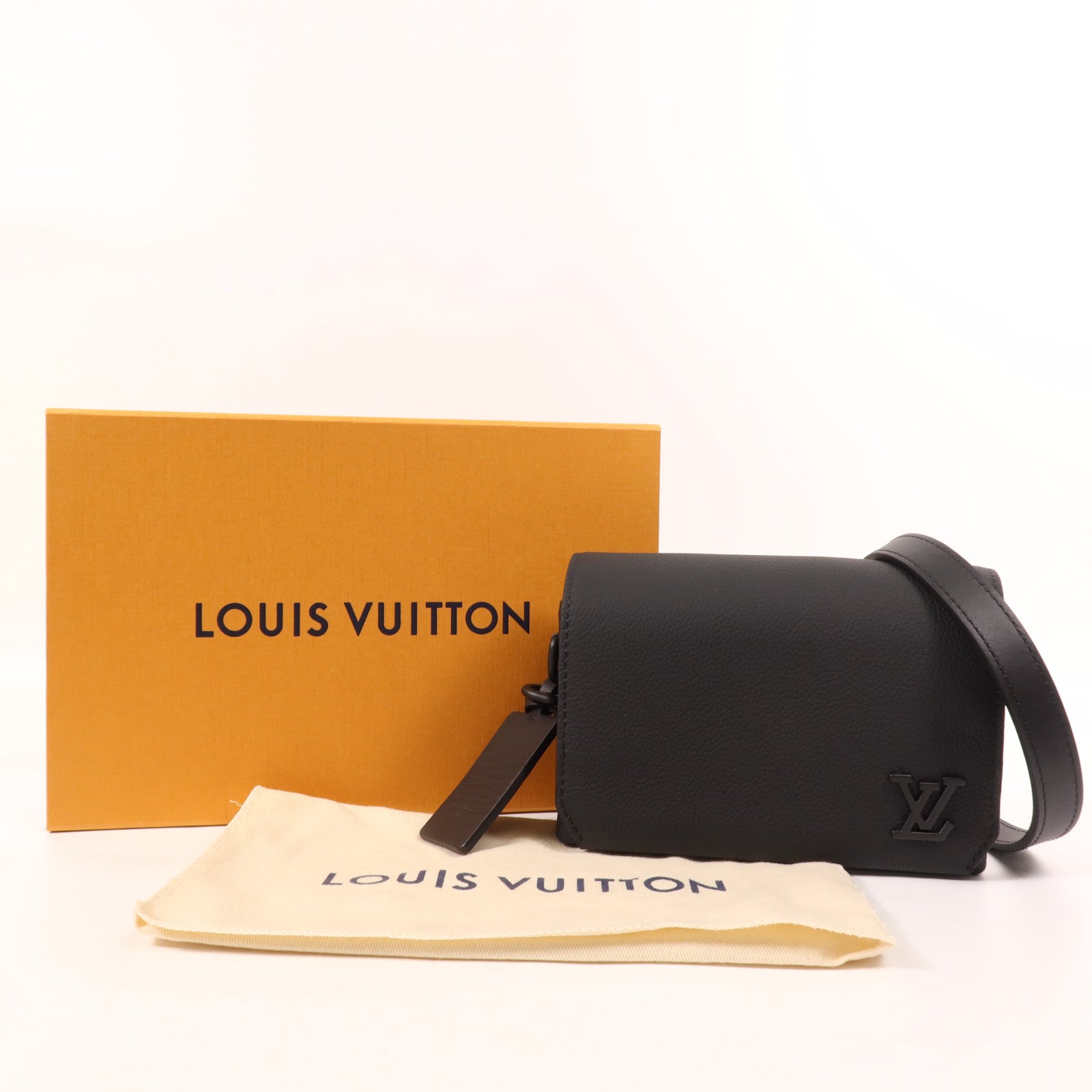 LOUIS VUITTON Aerogram Fastline肩背袋