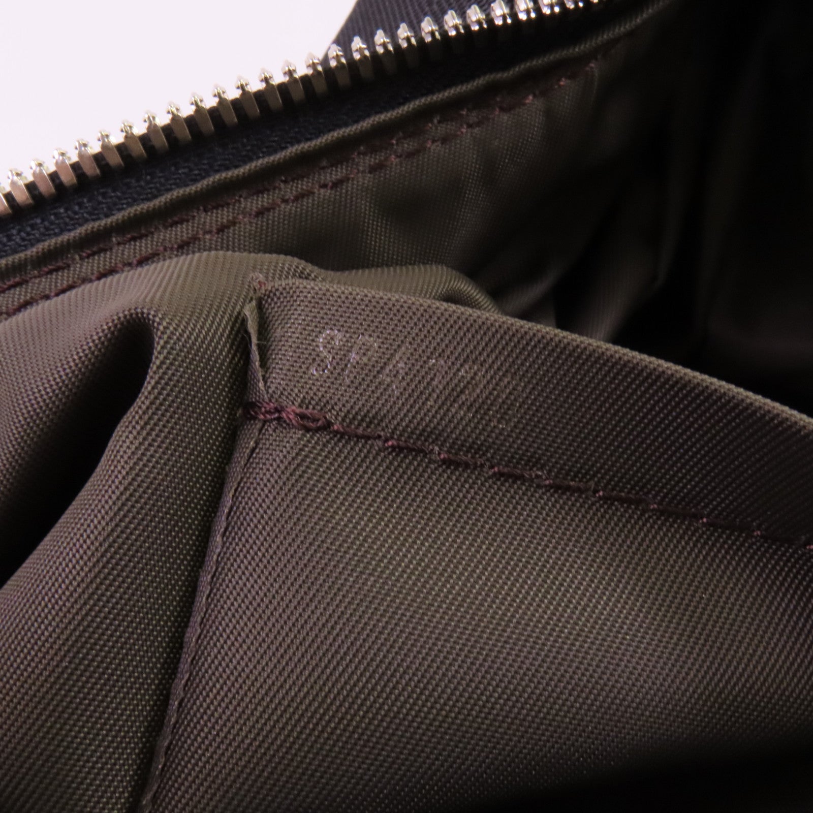 LOUIS VUITTON Damier Geant Explorateur銀扣肩肩背袋