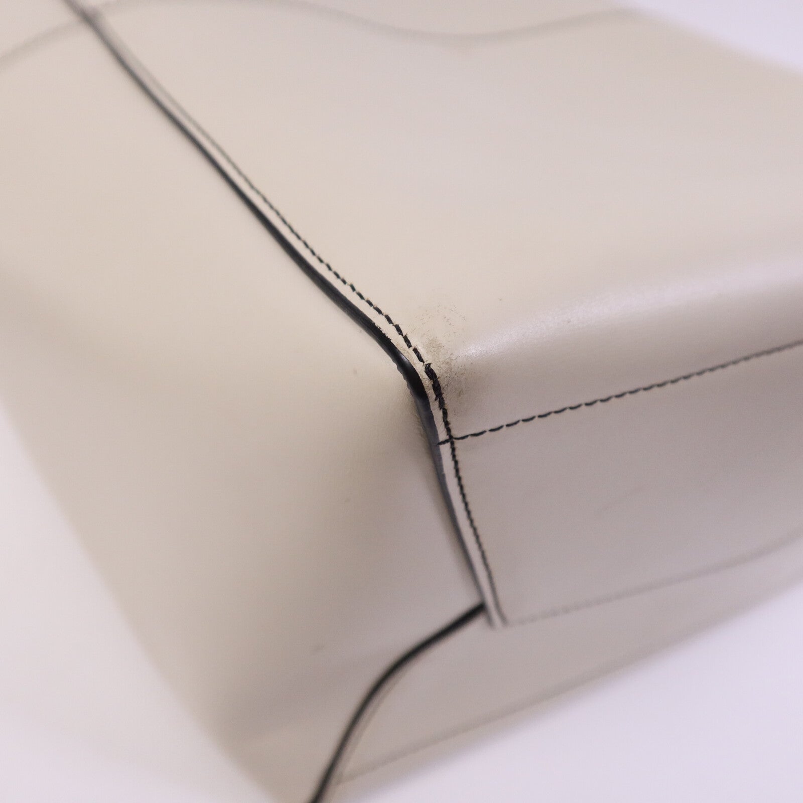 CELINE 牛皮皮革Sangle Bucket金扣手挽袋