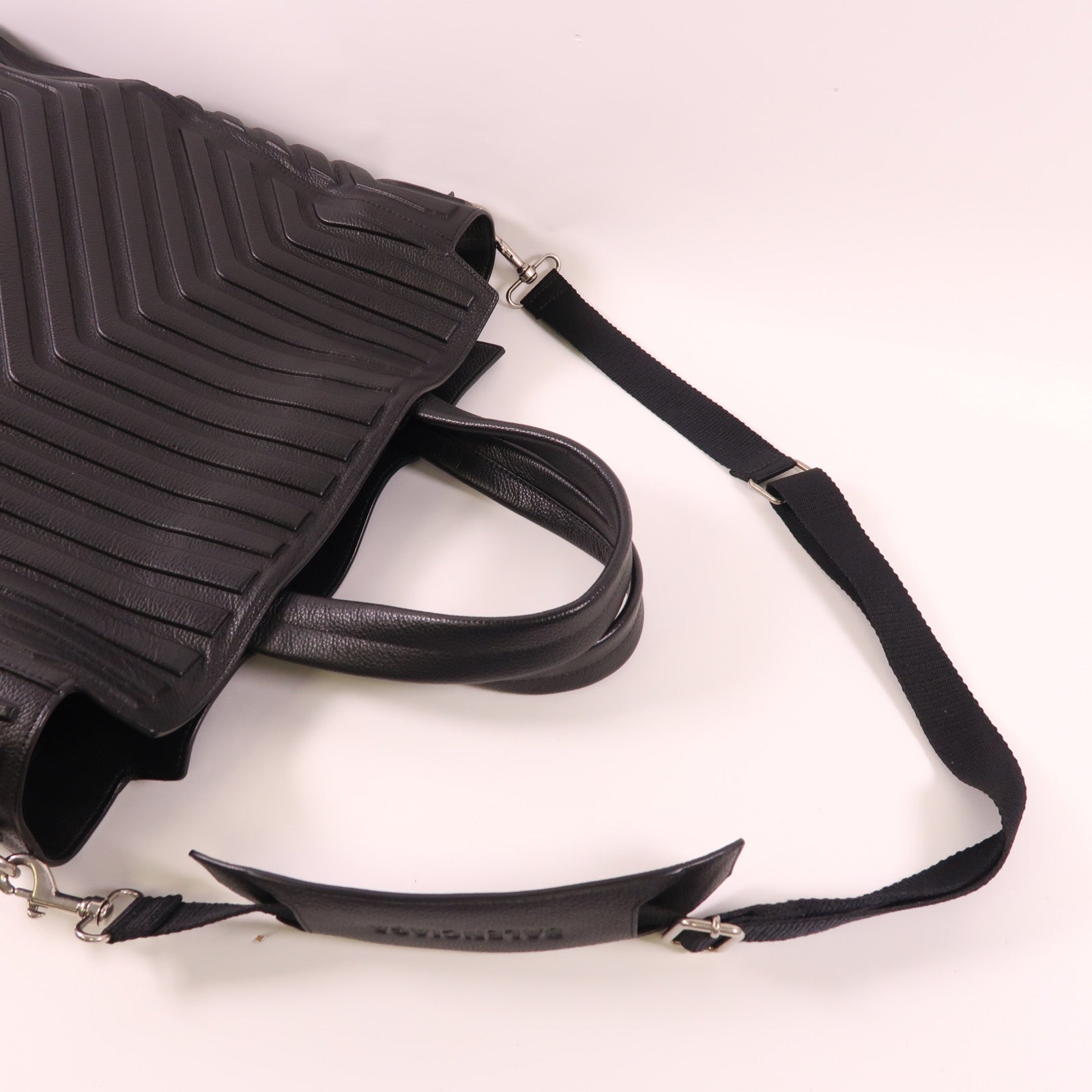 BALENCIAGA 皮革Car East-West M Tote銀扣手挽肩背兩用袋