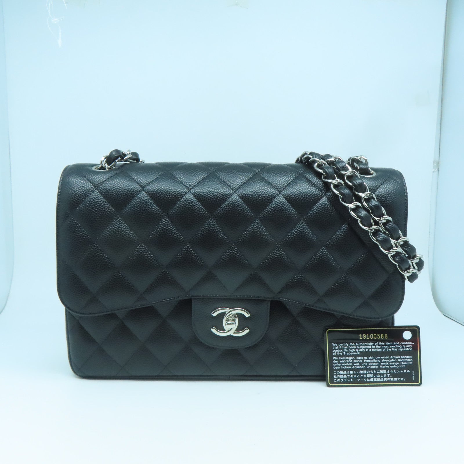 CHANEL 【激減優惠】菱格Caviar皮革Classic銀扣肩背袋黑色
