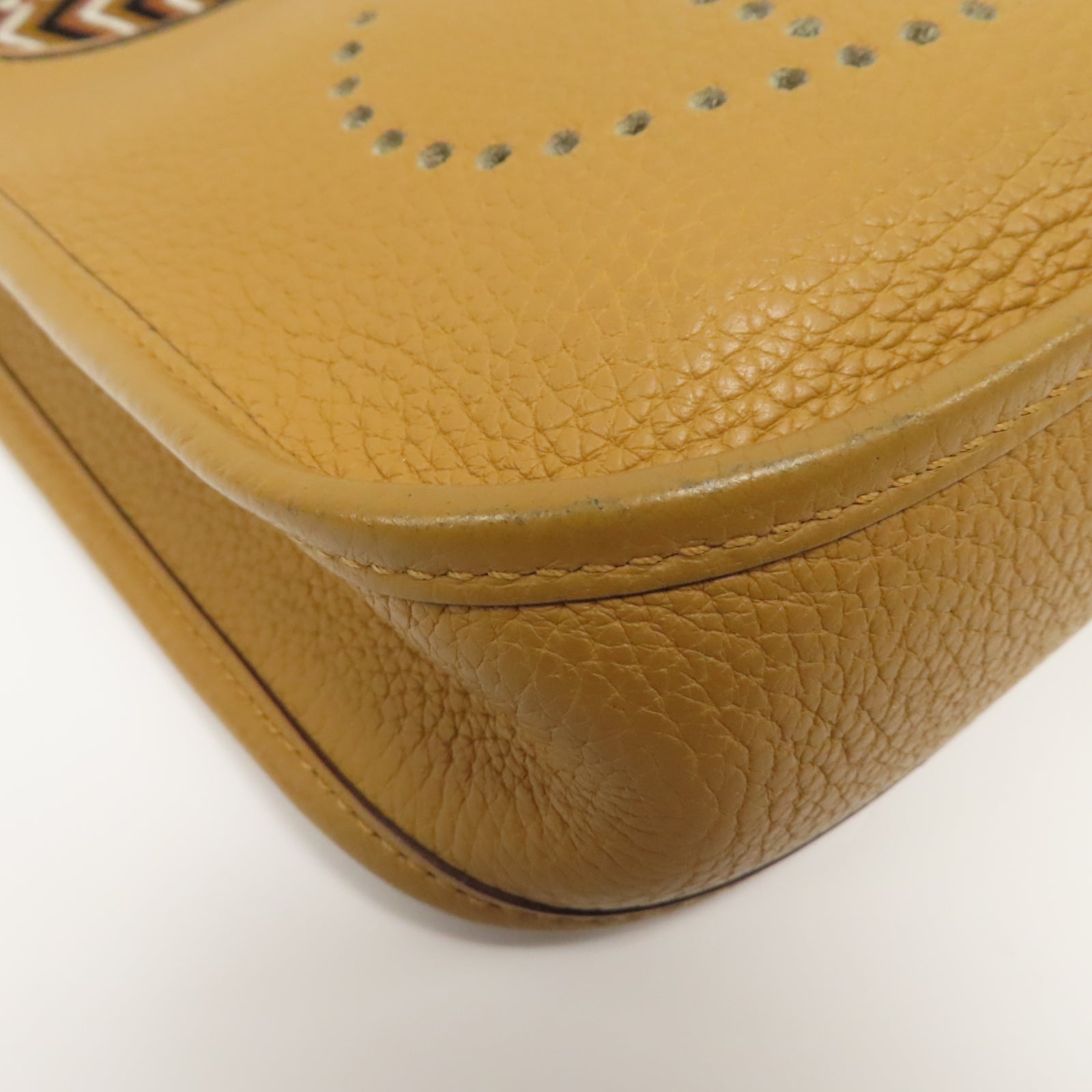 HERMES Clemence皮革Evelyne TPM銀扣肩背袋Camel駱駝色