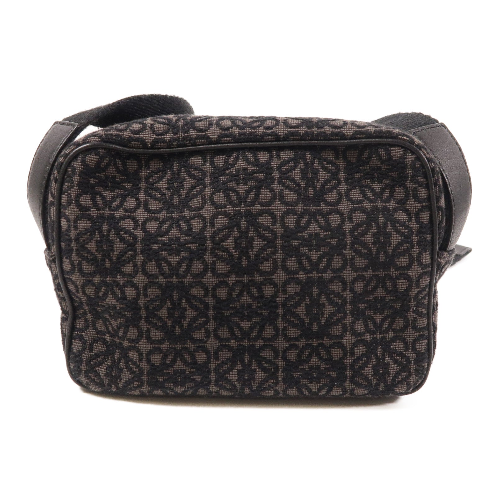 LOEWE 帆布Anagram Mini Camera Bag銀扣肩背袋