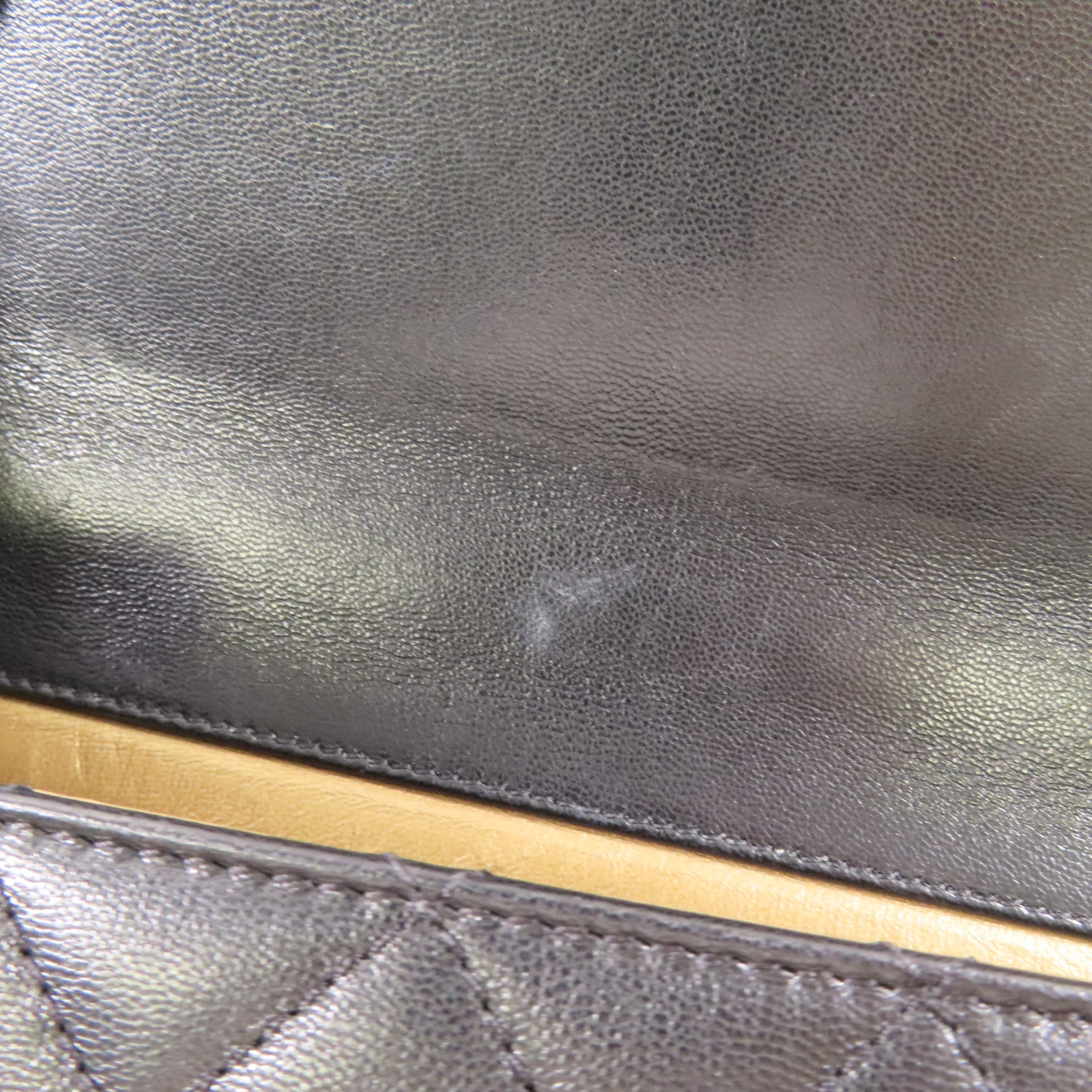 CHANEL 牛皮皮革Chain Shoulder金扣鏈帶肩背袋