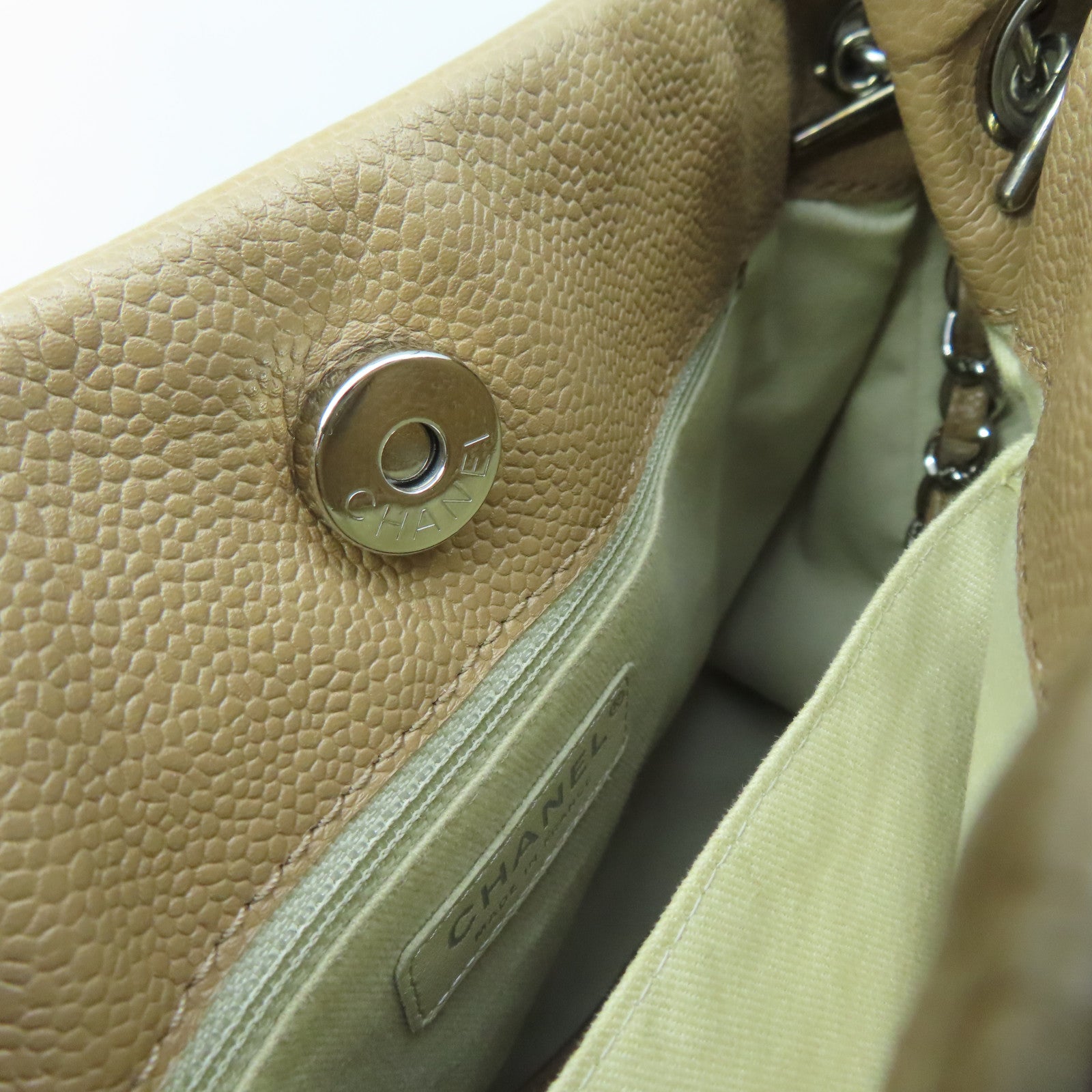 CHANEL cowhide leather Handbag silver buckle chain shoulder shoulder bag brown