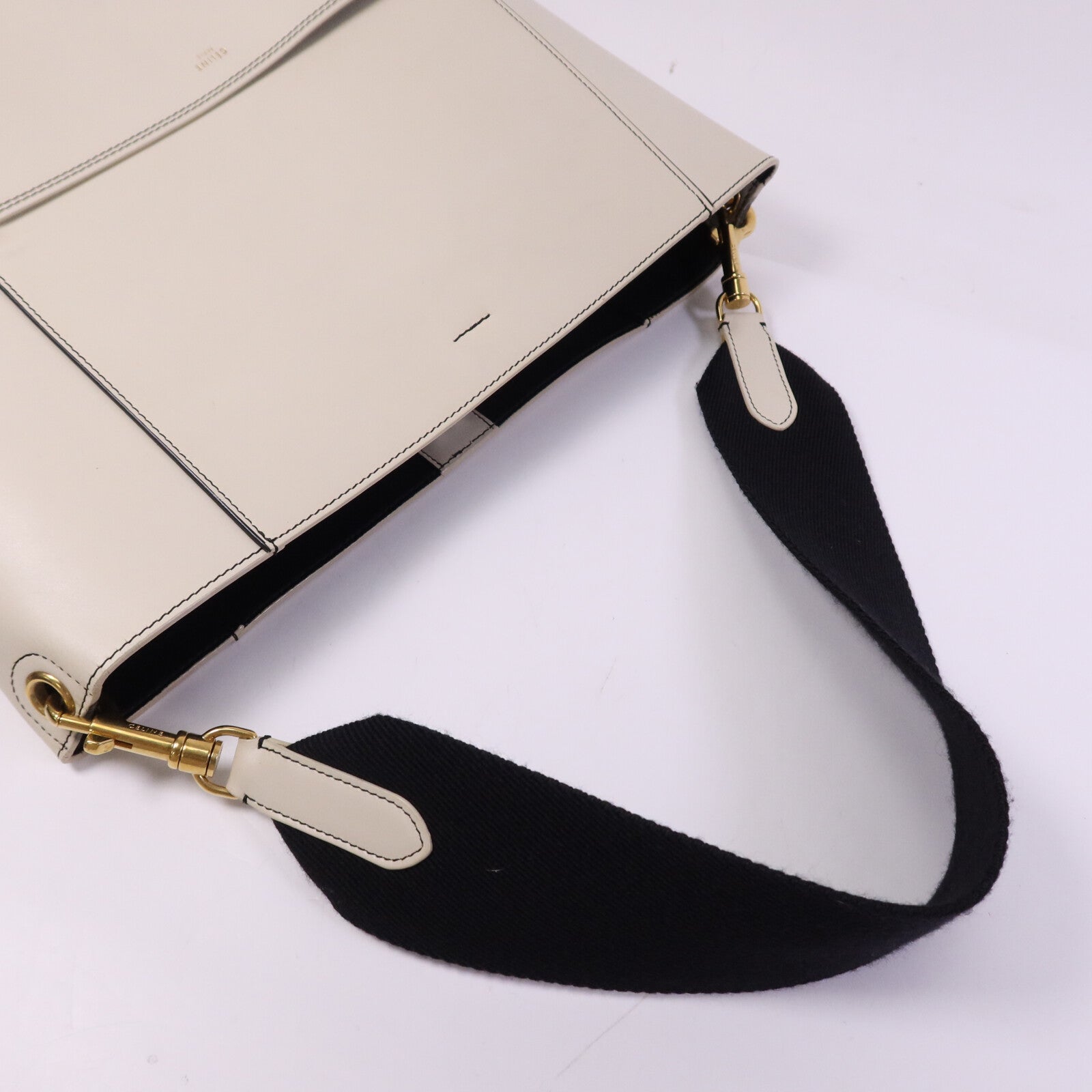 CELINE 牛皮皮革Sangle Bucket金扣手挽袋