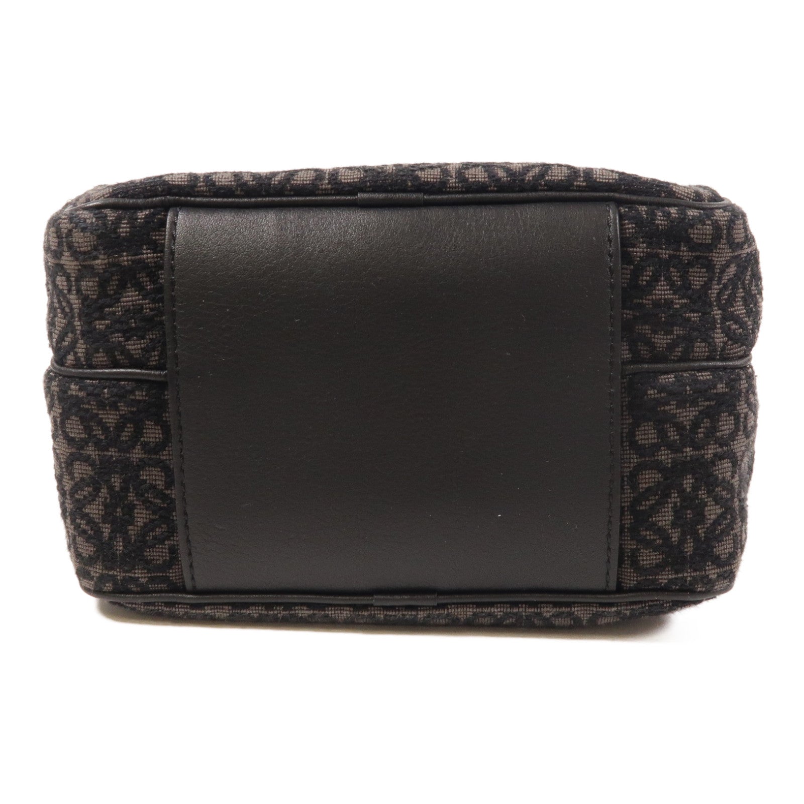 LOEWE 帆布Anagram Mini Camera Bag銀扣肩背袋