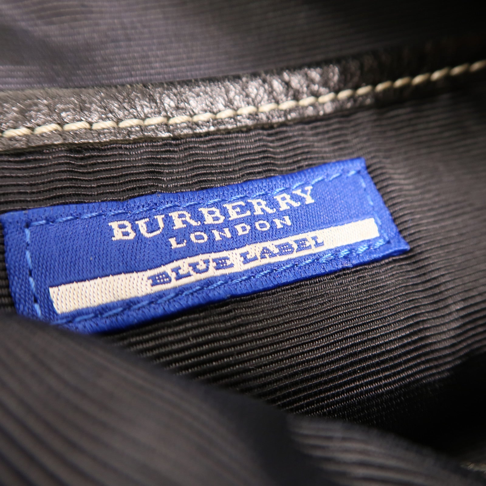BURBERRY 尼龍Shoulder Bag銀扣肩背袋