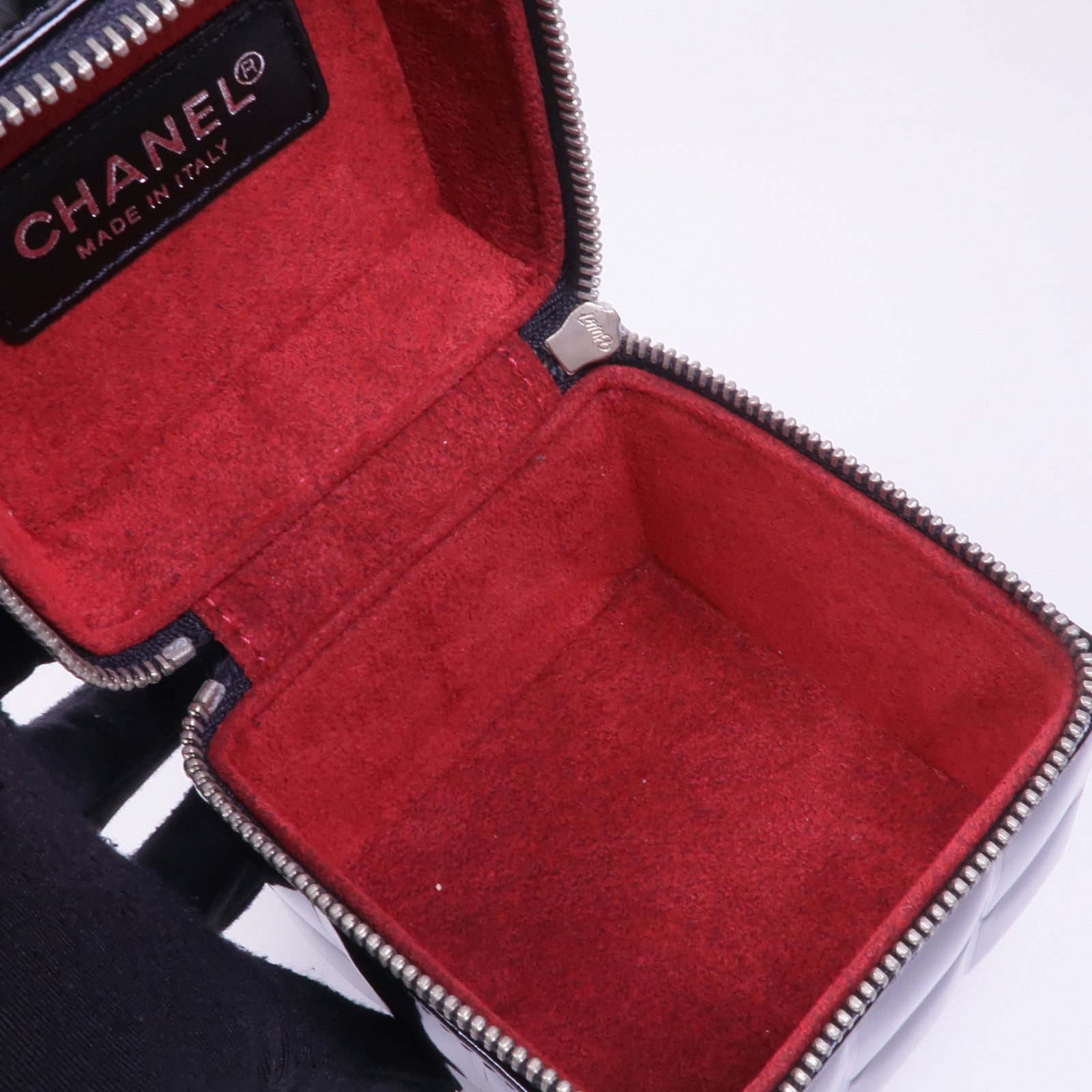 CHANEL 漆皮皮革Clutch Bag銀扣手挽袋