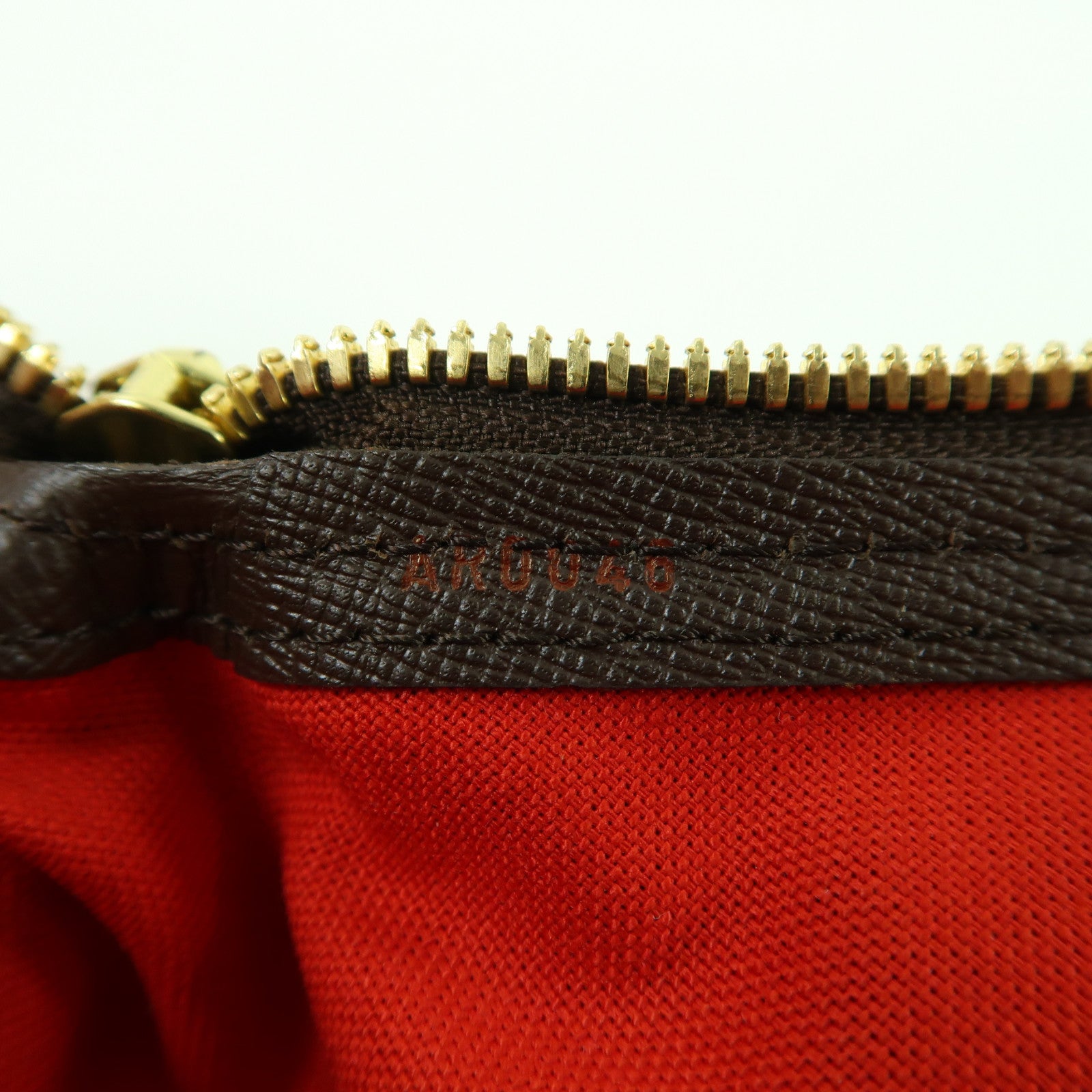 LOUIS VUITTON Damier Belem PM金扣肩背袋啡色