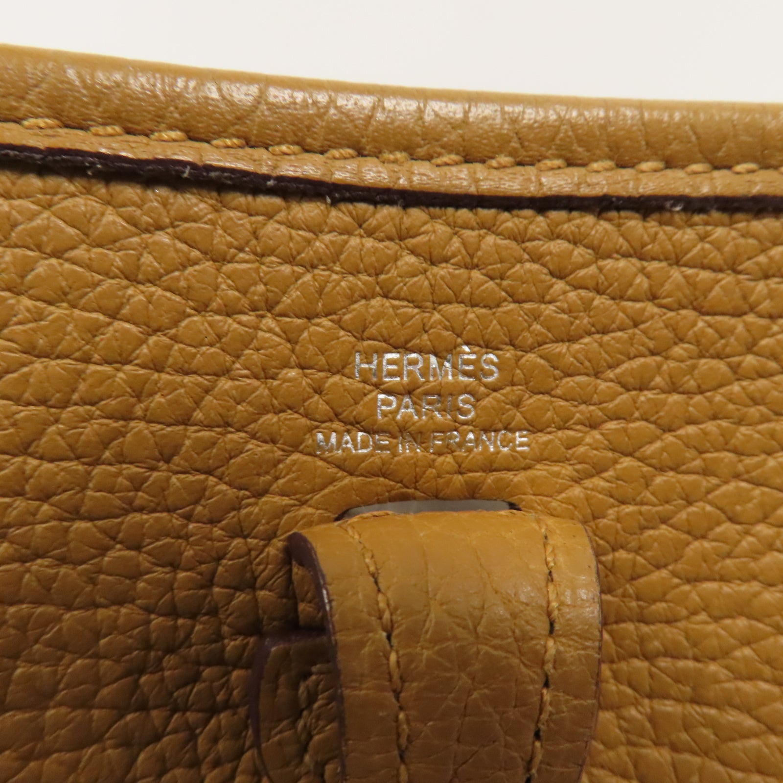 HERMES Clemence皮革Evelyne TPM銀扣肩背袋Camel駱駝色