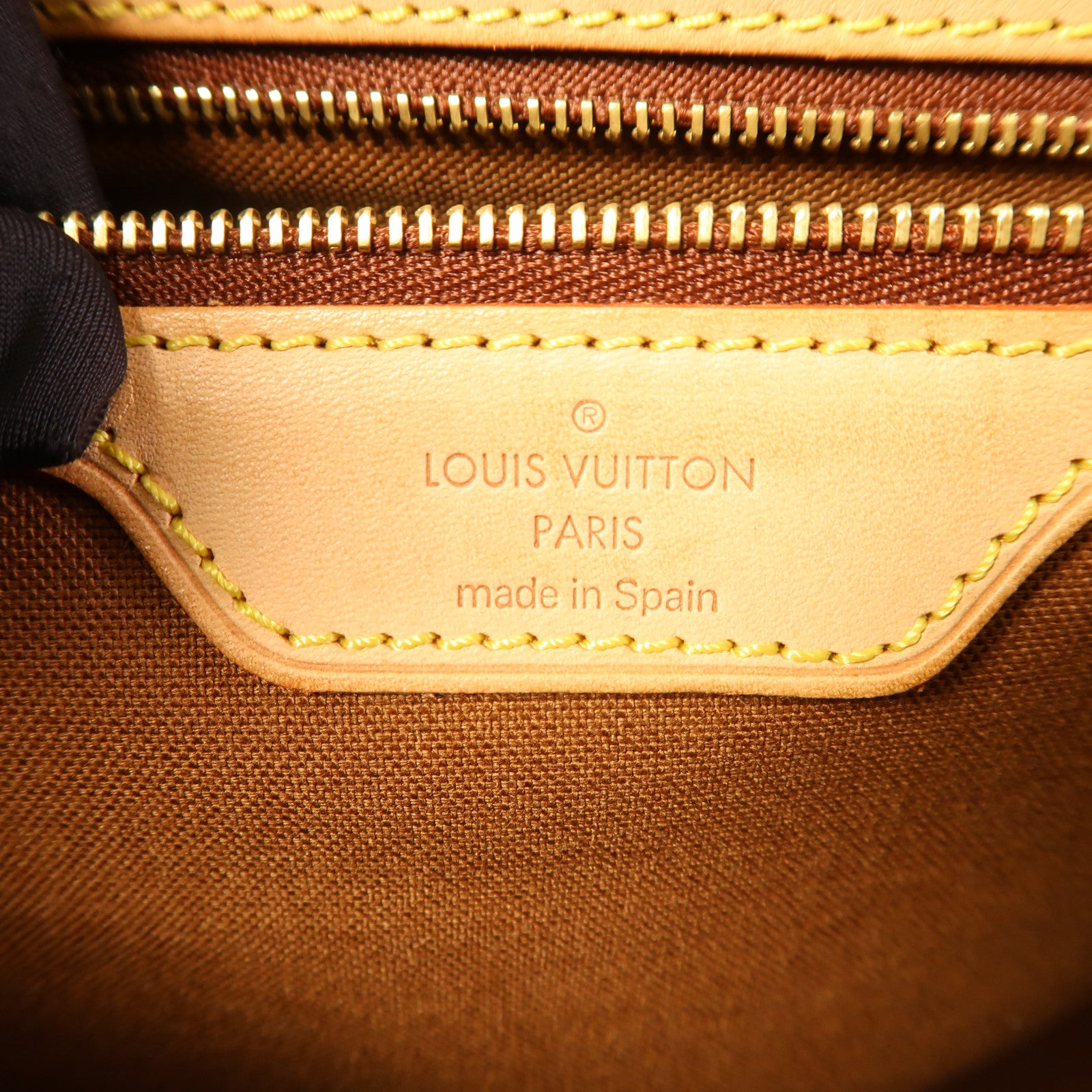 LOUIS VUITTON Monogram Abbesses金扣肩背袋