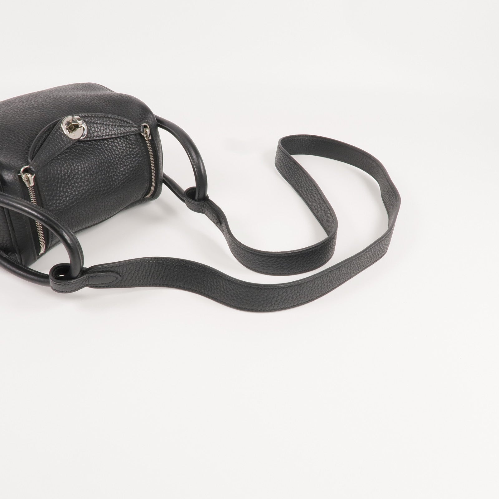 HERMES Clemence皮革Mini Lindy銀扣手挽肩背兩用袋Noir