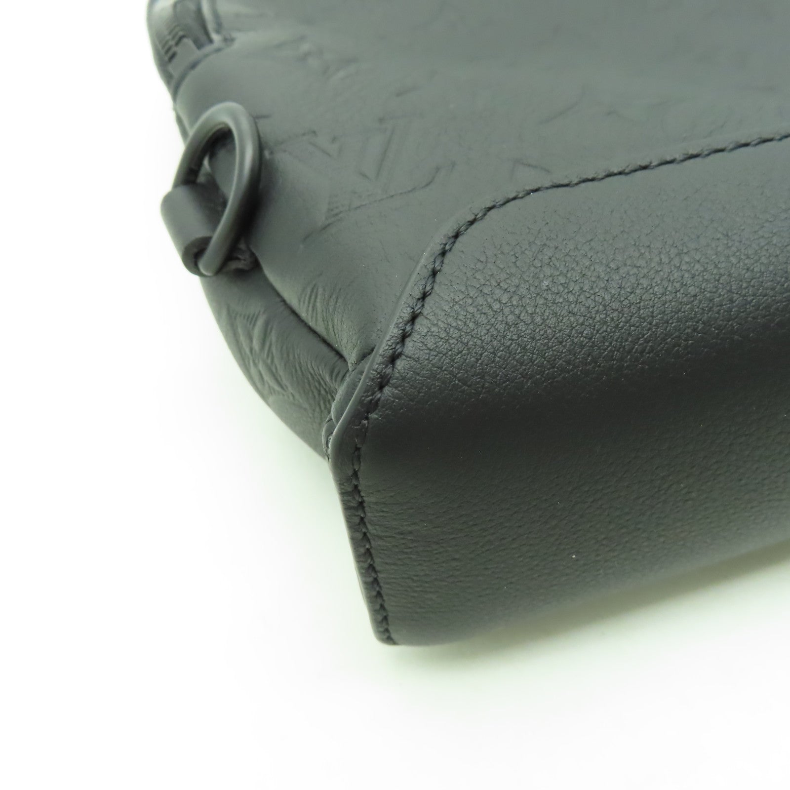 LOUIS VUITTON Monogram Shadow Duo Slingbag肩背袋黑色