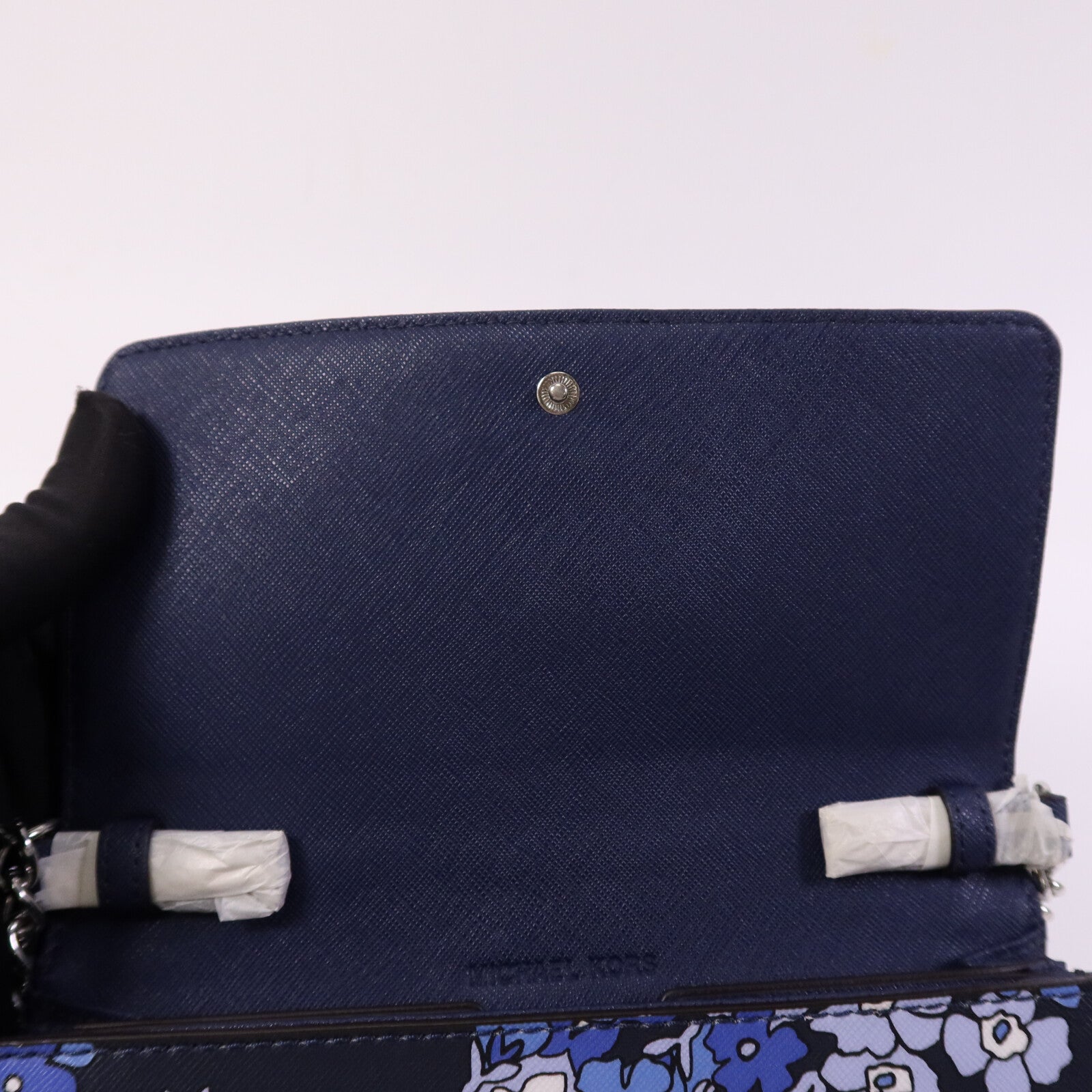 Michael Kors 塗層帆布Shoulder Bag銀扣肩背袋