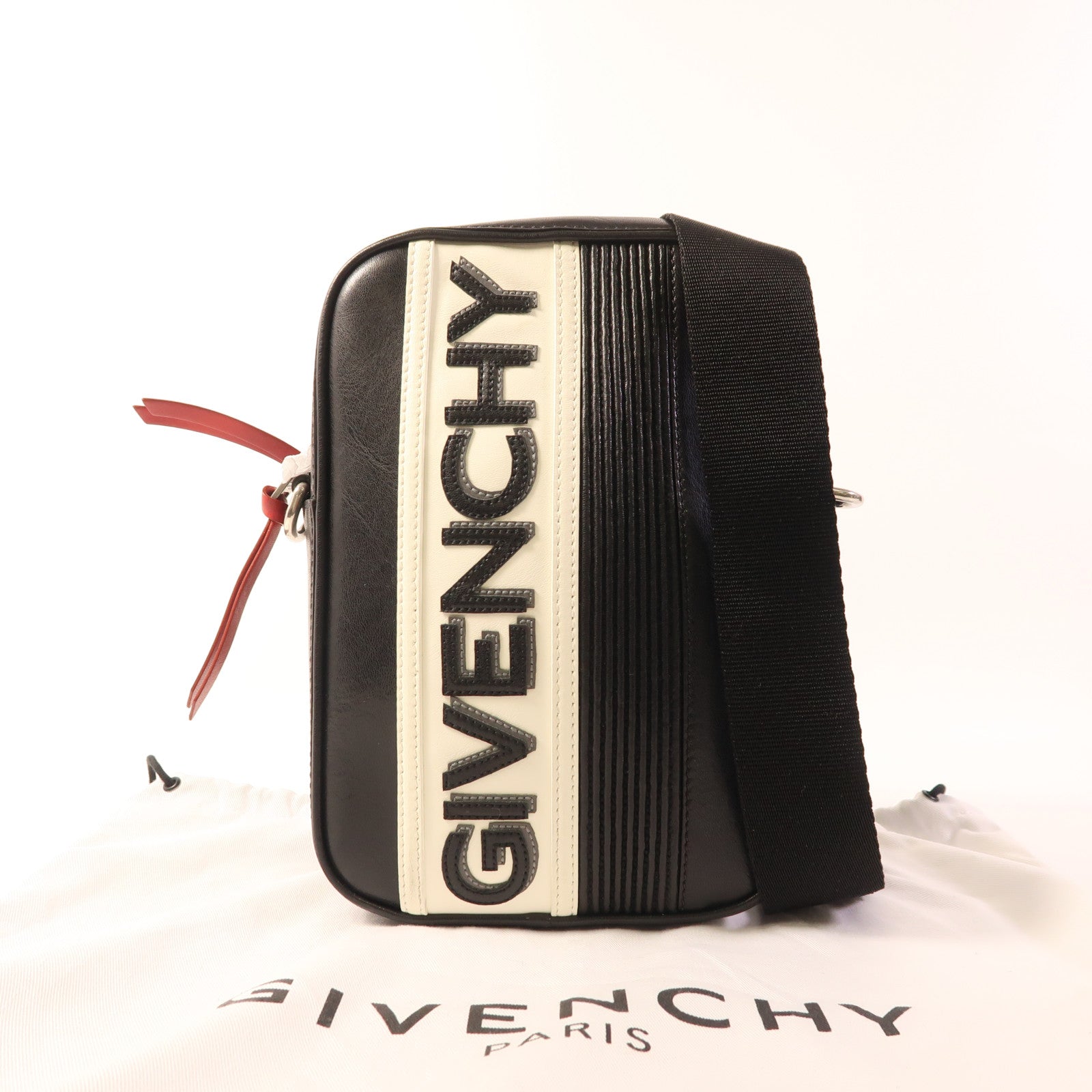 GIVENCHY 牛皮皮革Patterned Bag銀扣肩背袋
