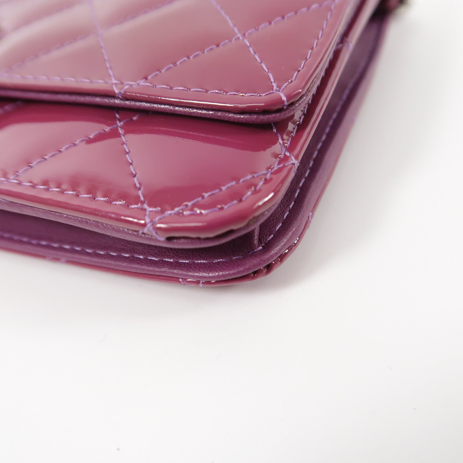 CHANEL 漆皮皮革2.55 Wallet On Chain鏈帶肩背袋