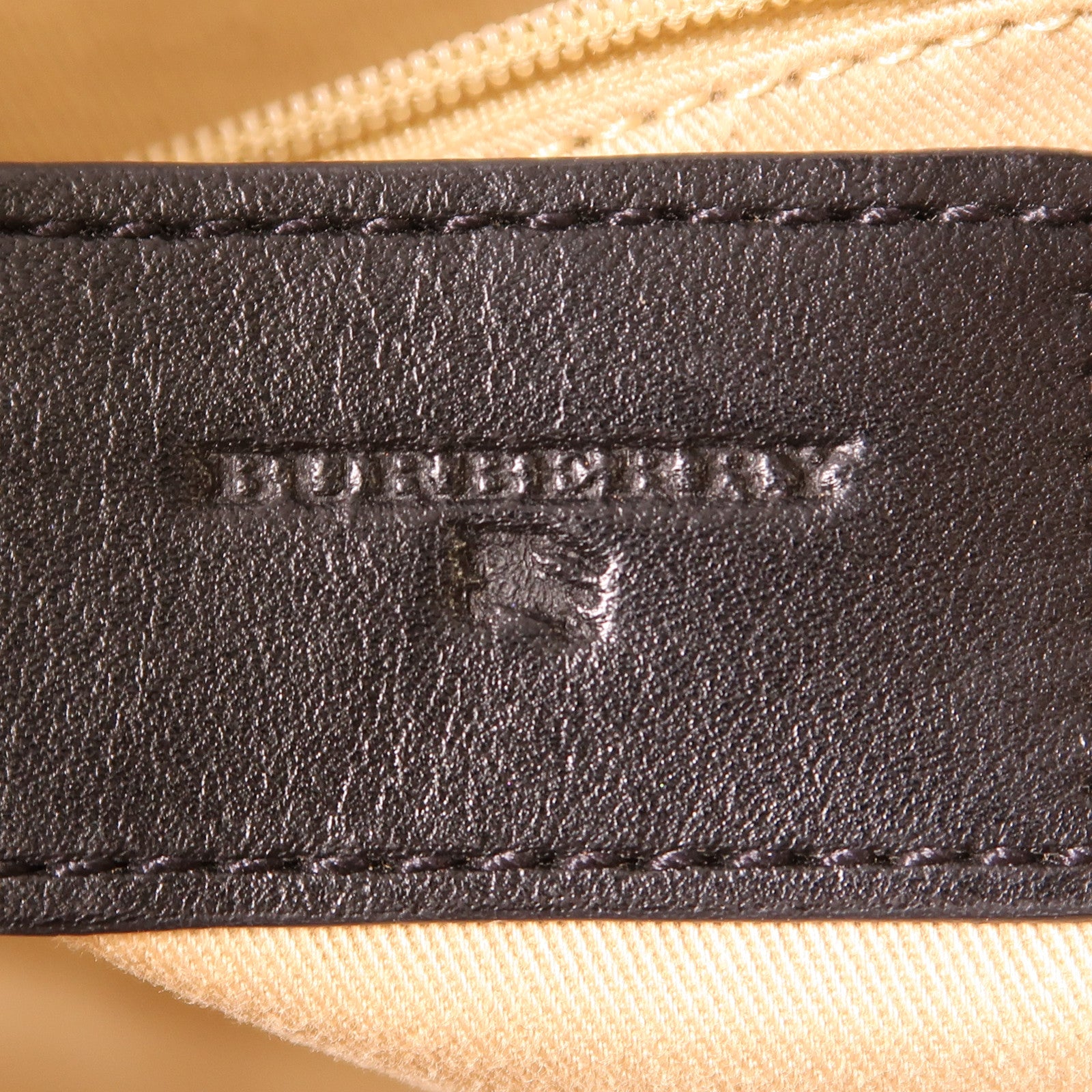 BURBERRY 帆布Pocket Hand Bag金扣手挽袋