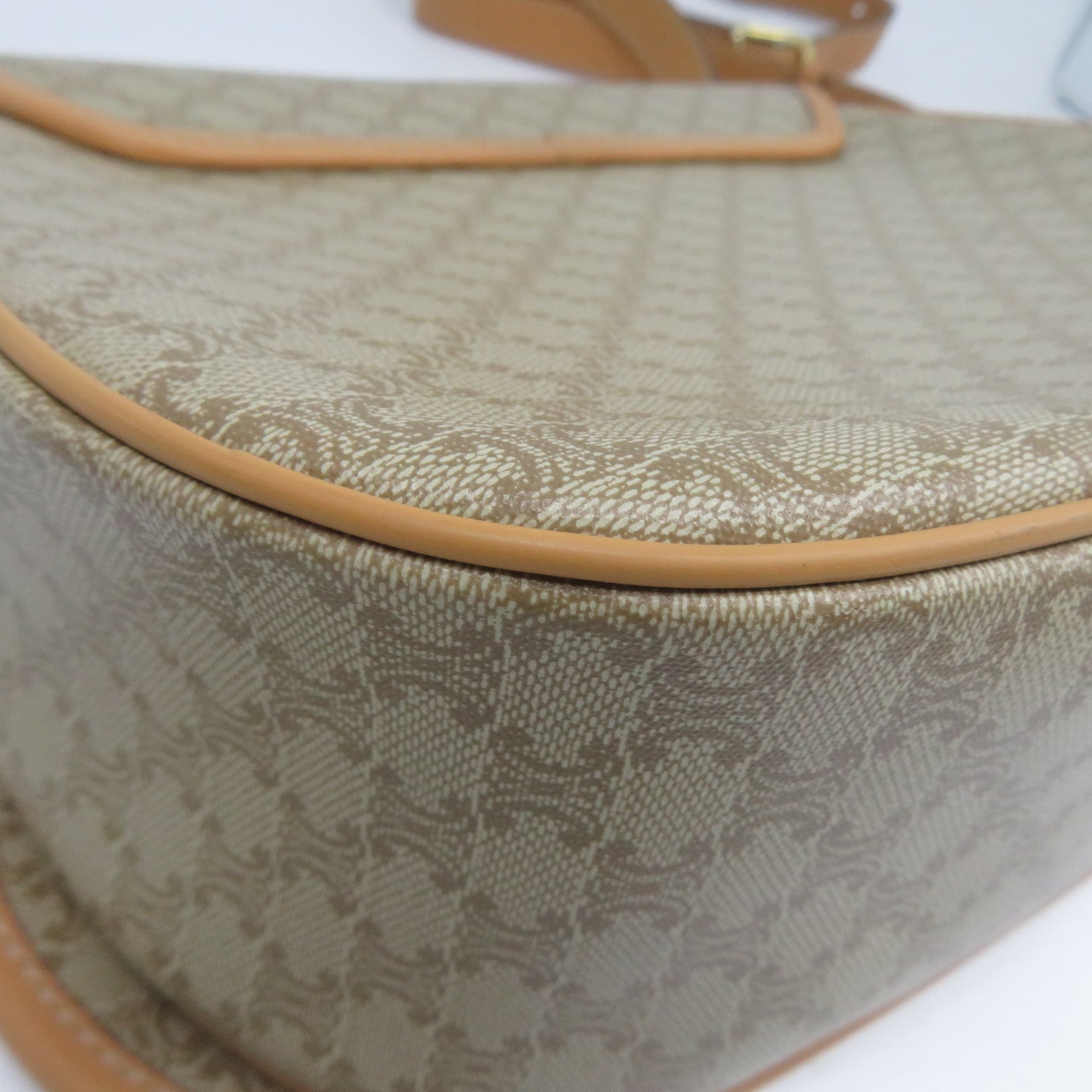 CELINE 【清倉大減價】塗層帆布Shoulder Bag金扣肩背袋卡其色