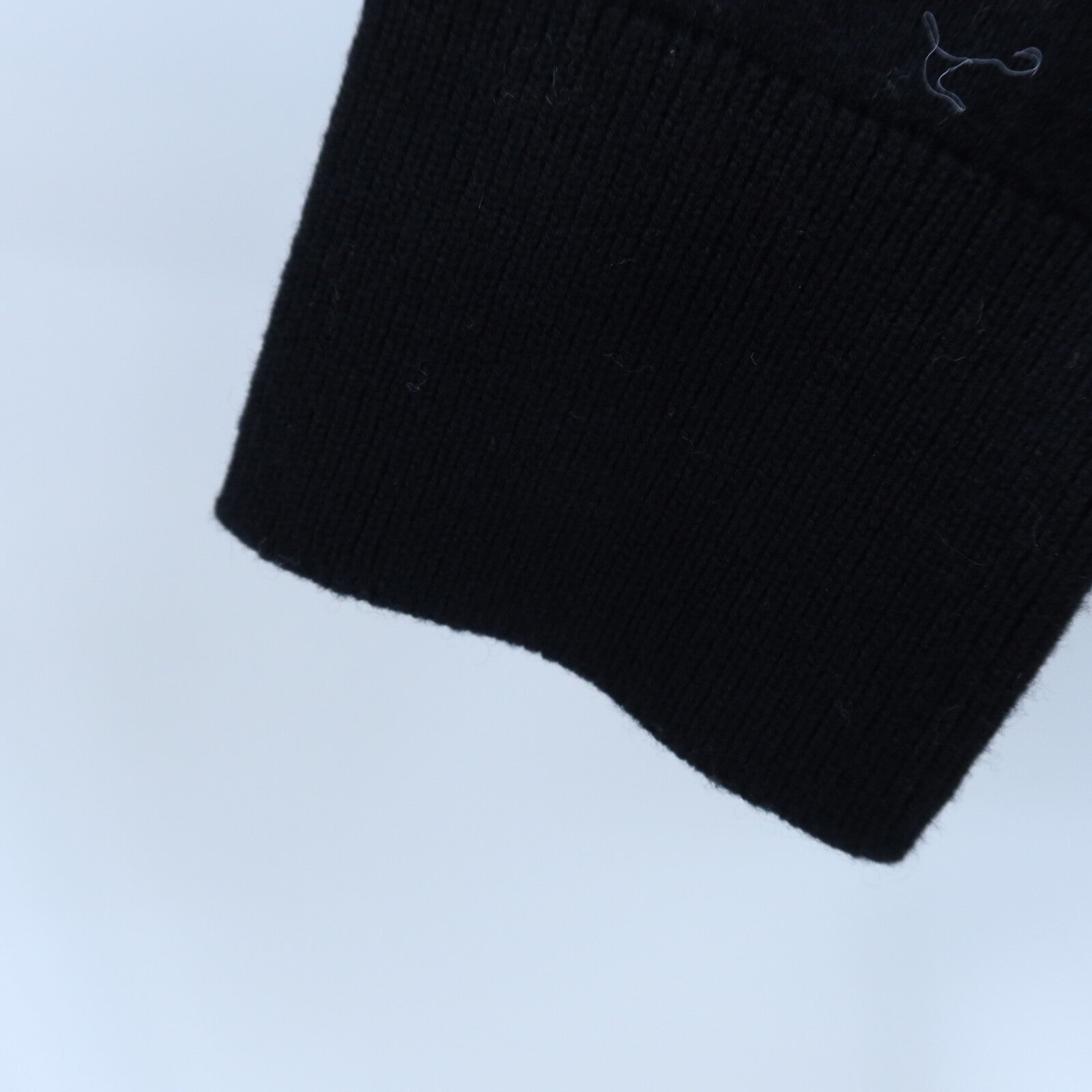 CHANEL Cashmere Coco Mark 20K Knit Sweater針織