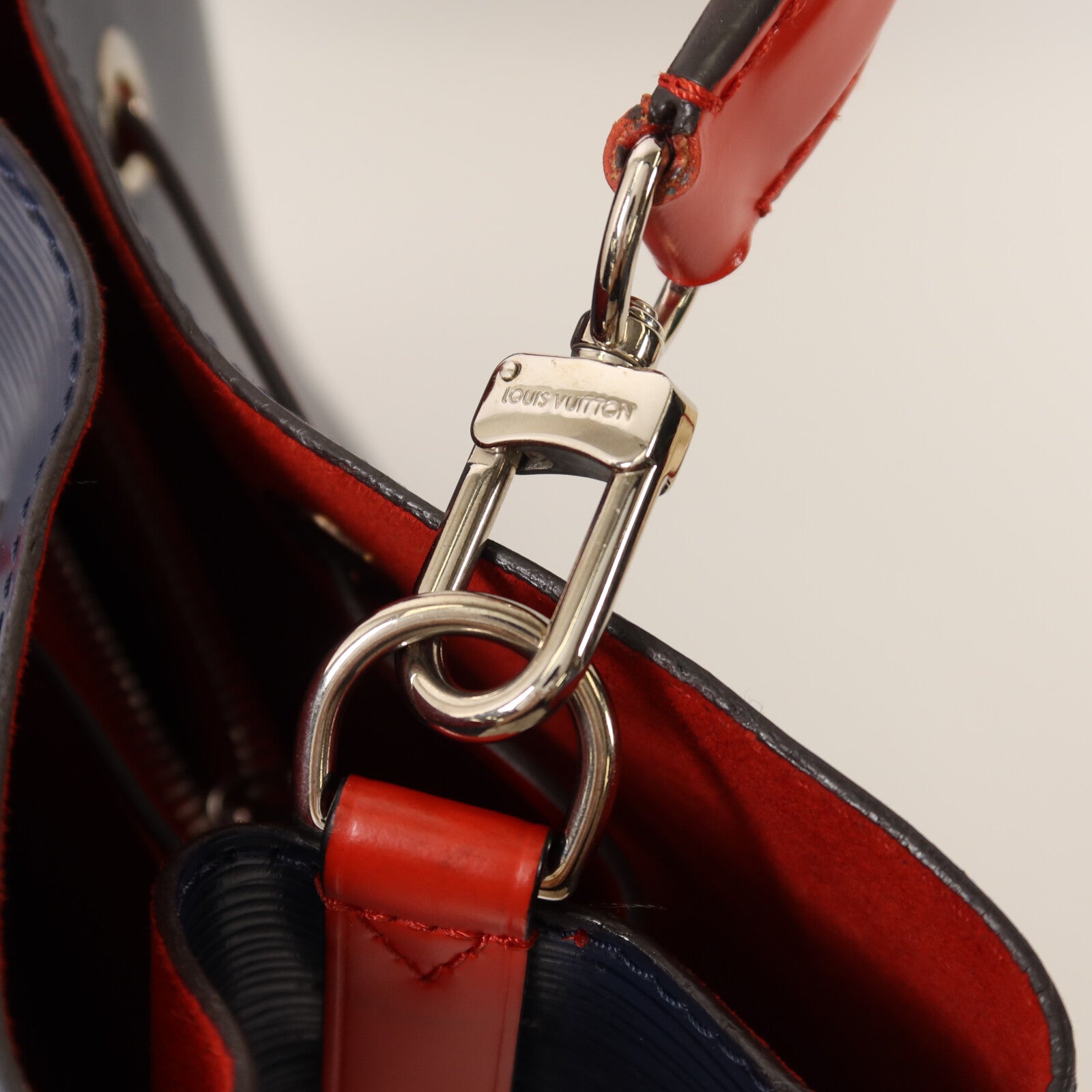 LOUIS VUITTON Epi NeoNoe MM銀扣手挽肩背兩用袋